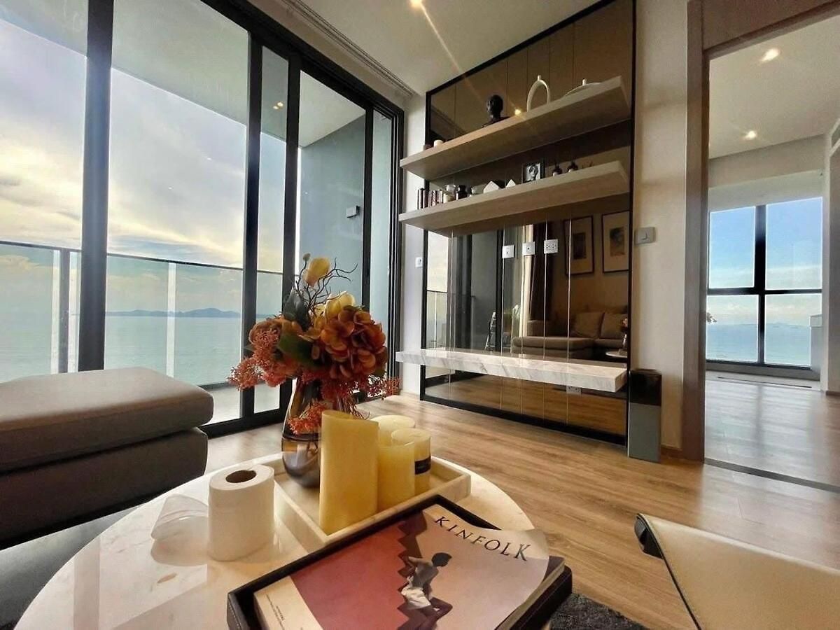 Sea View Amazing 2 Bed Room-mesmerizing Views *