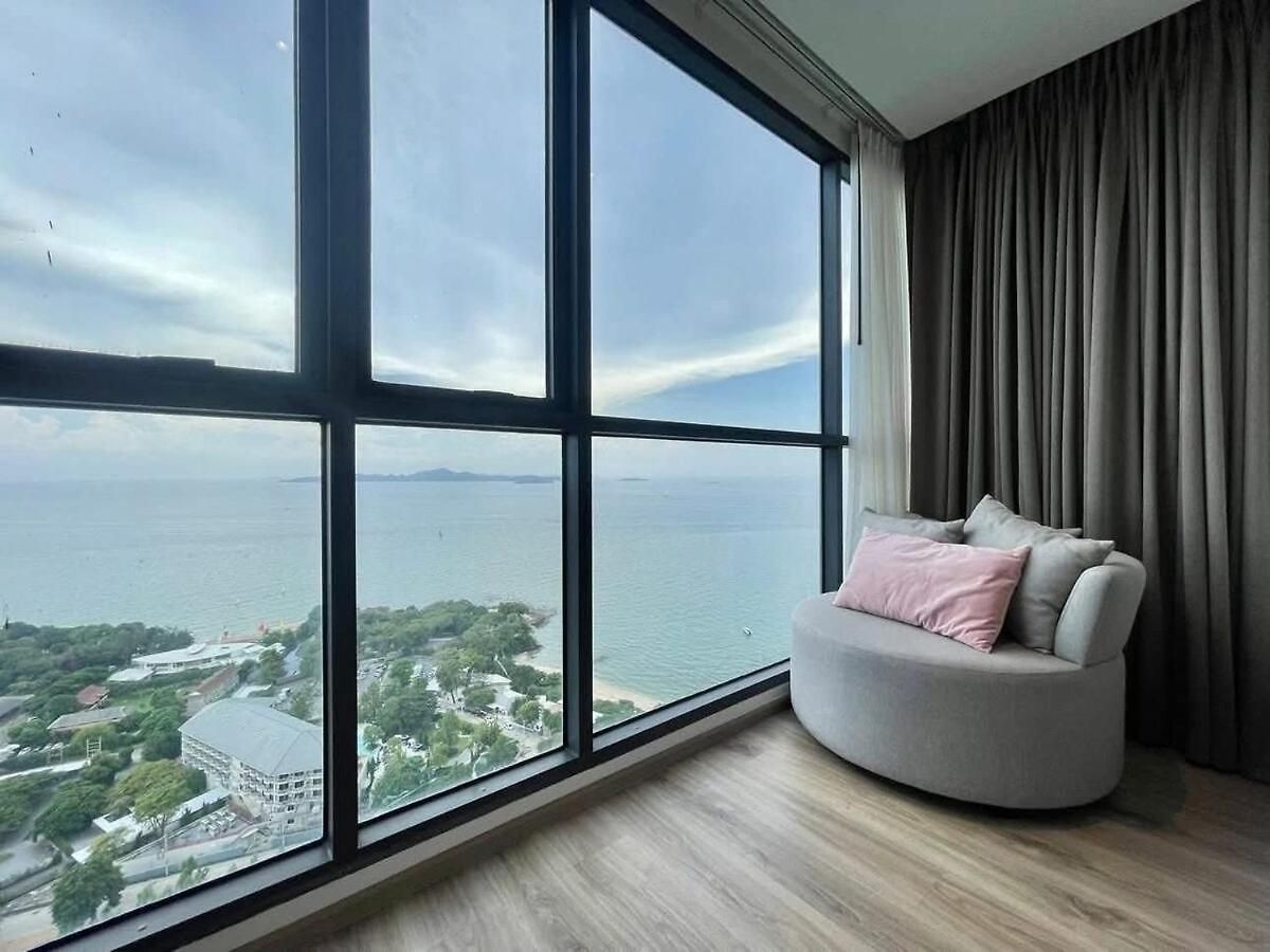 Sea View Amazing 2 Bed Room-mesmerizing Views *