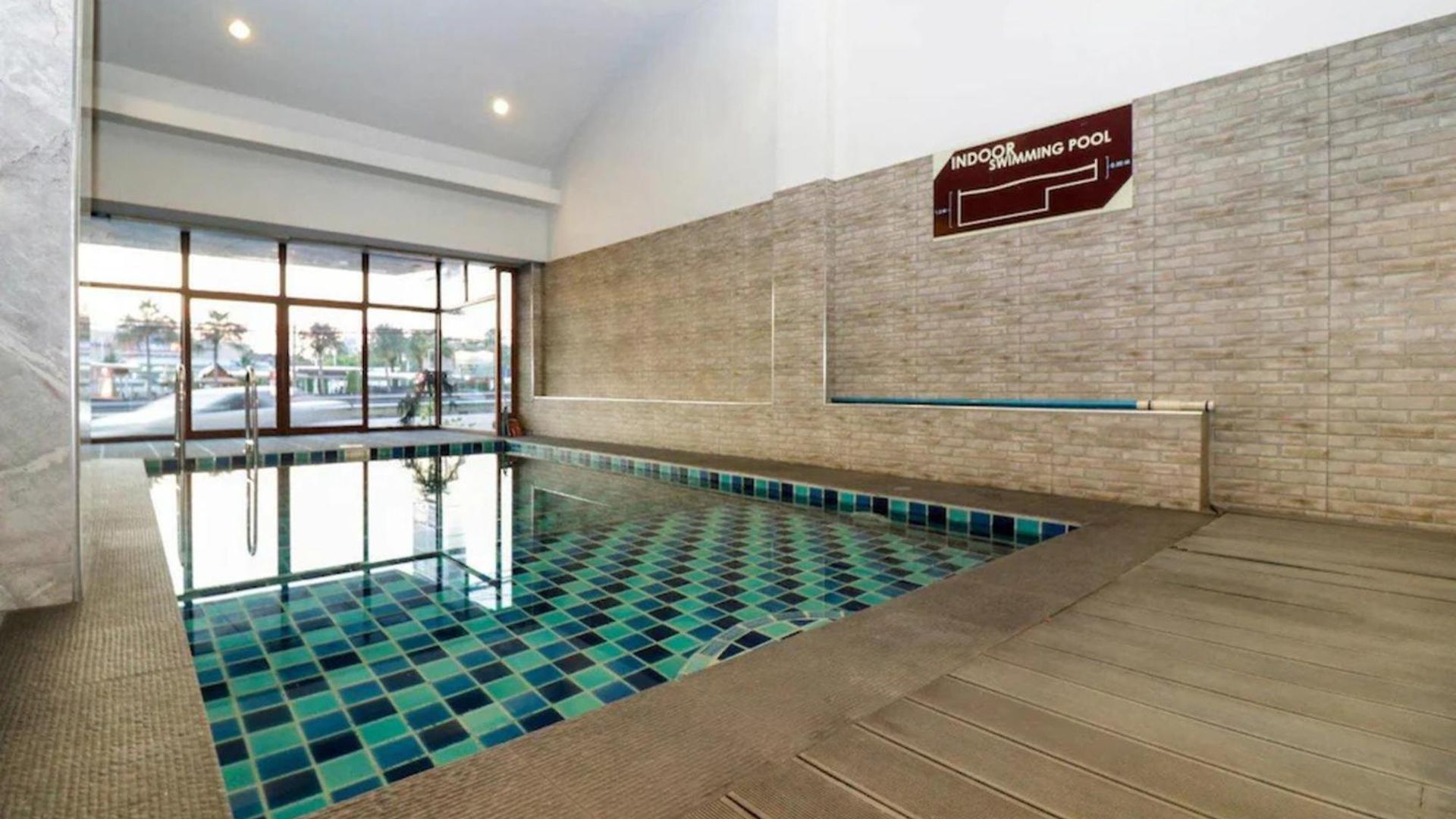 โรงแรม Dancenter Ja Siam Pattaya