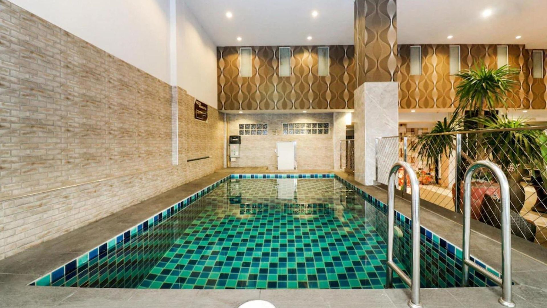 Dancenter Ja Siam โรงแรม Pattaya