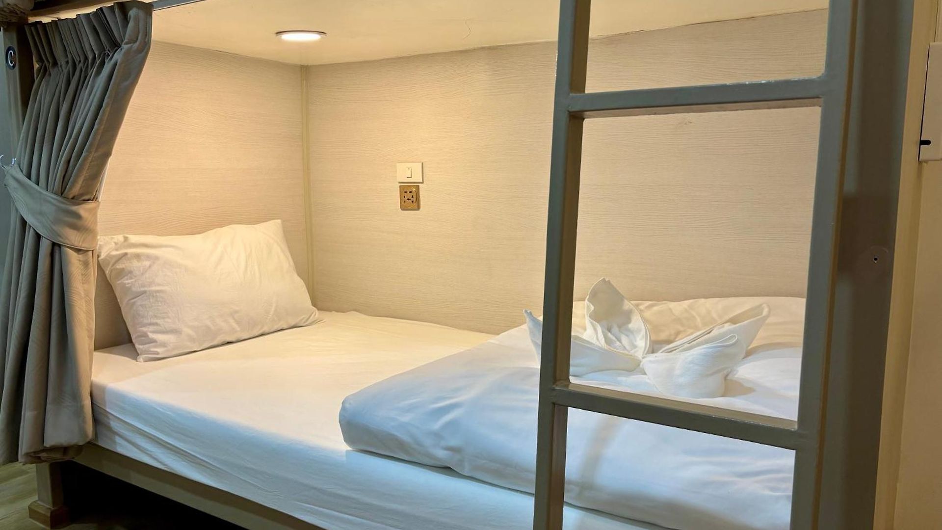 Charm At Pratumnak 3*