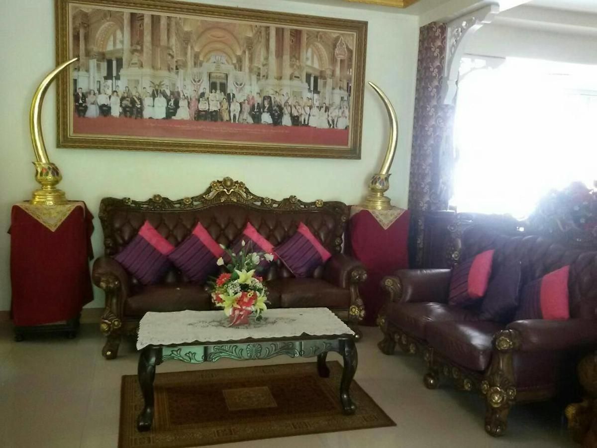 โรงแรม The Sun & 4*
