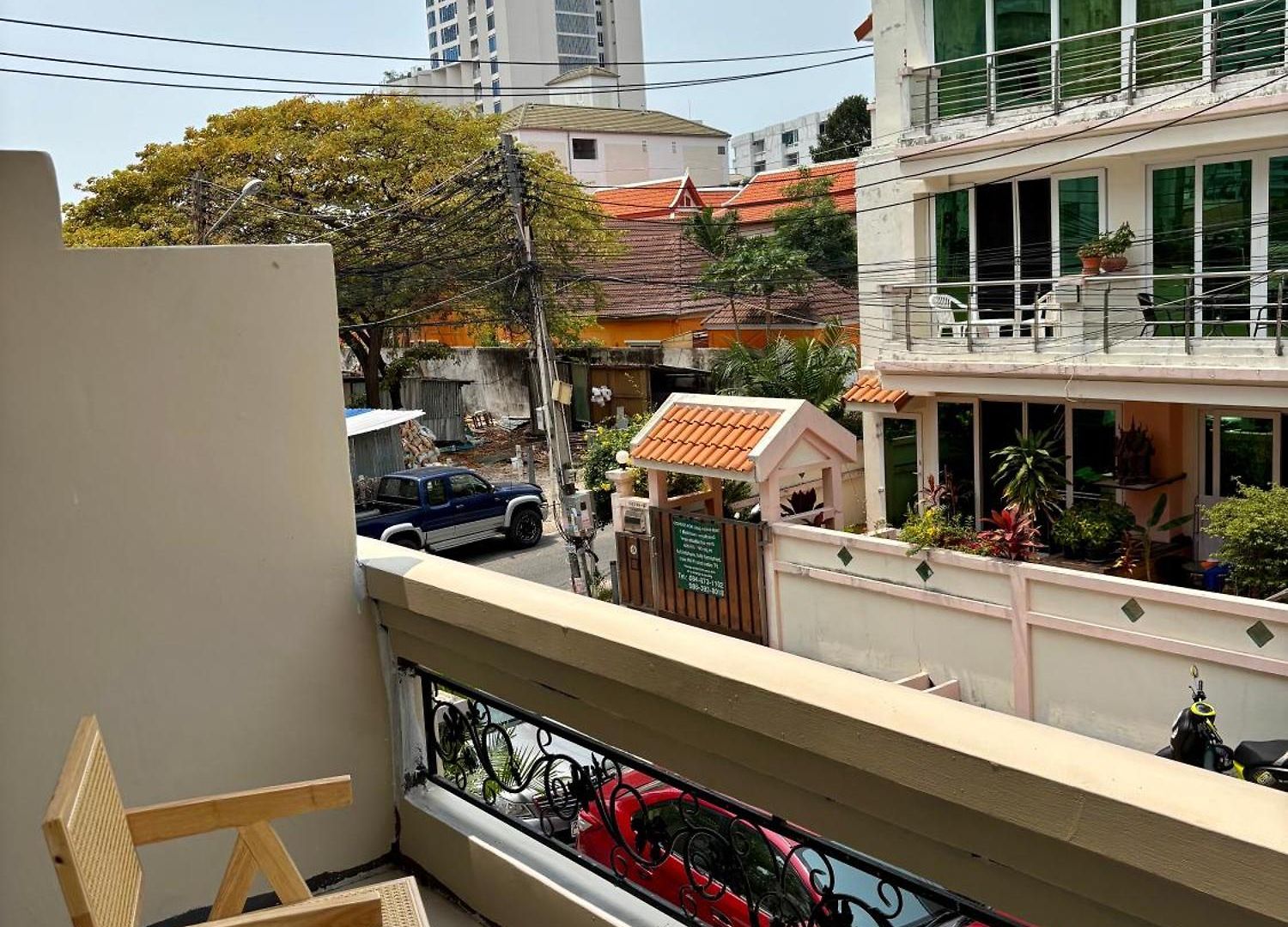 โรงแรม Charm At Pratumnak Pattaya