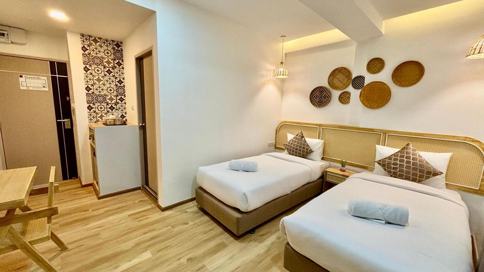 โรงแรม Charm At Pratumnak Pattaya