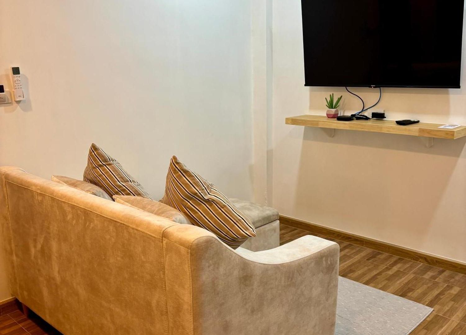 โรงแรม Charm At Pratumnak Pattaya