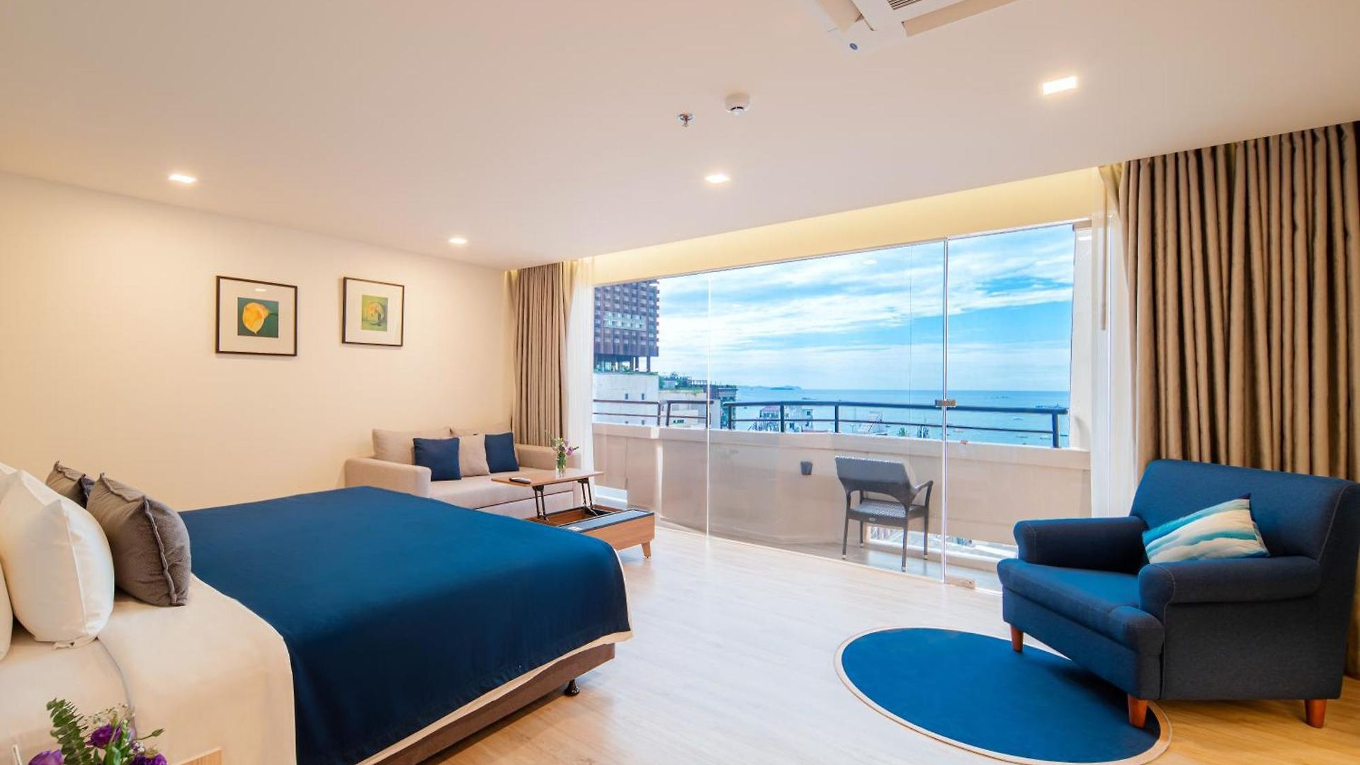 โรงแรม Sunbeam 4*