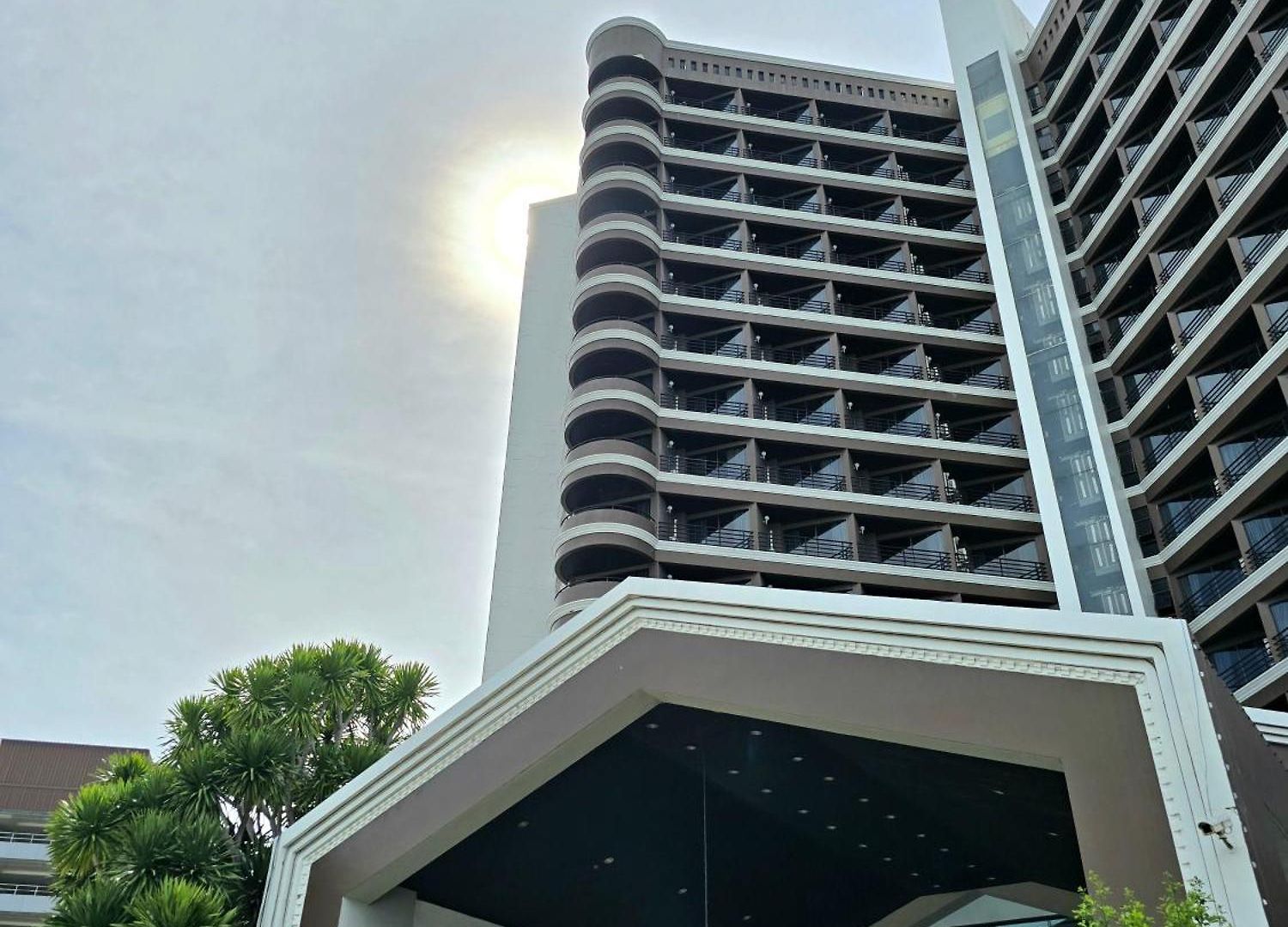 โรงแรม First Pacific Cirrus Pattaya
