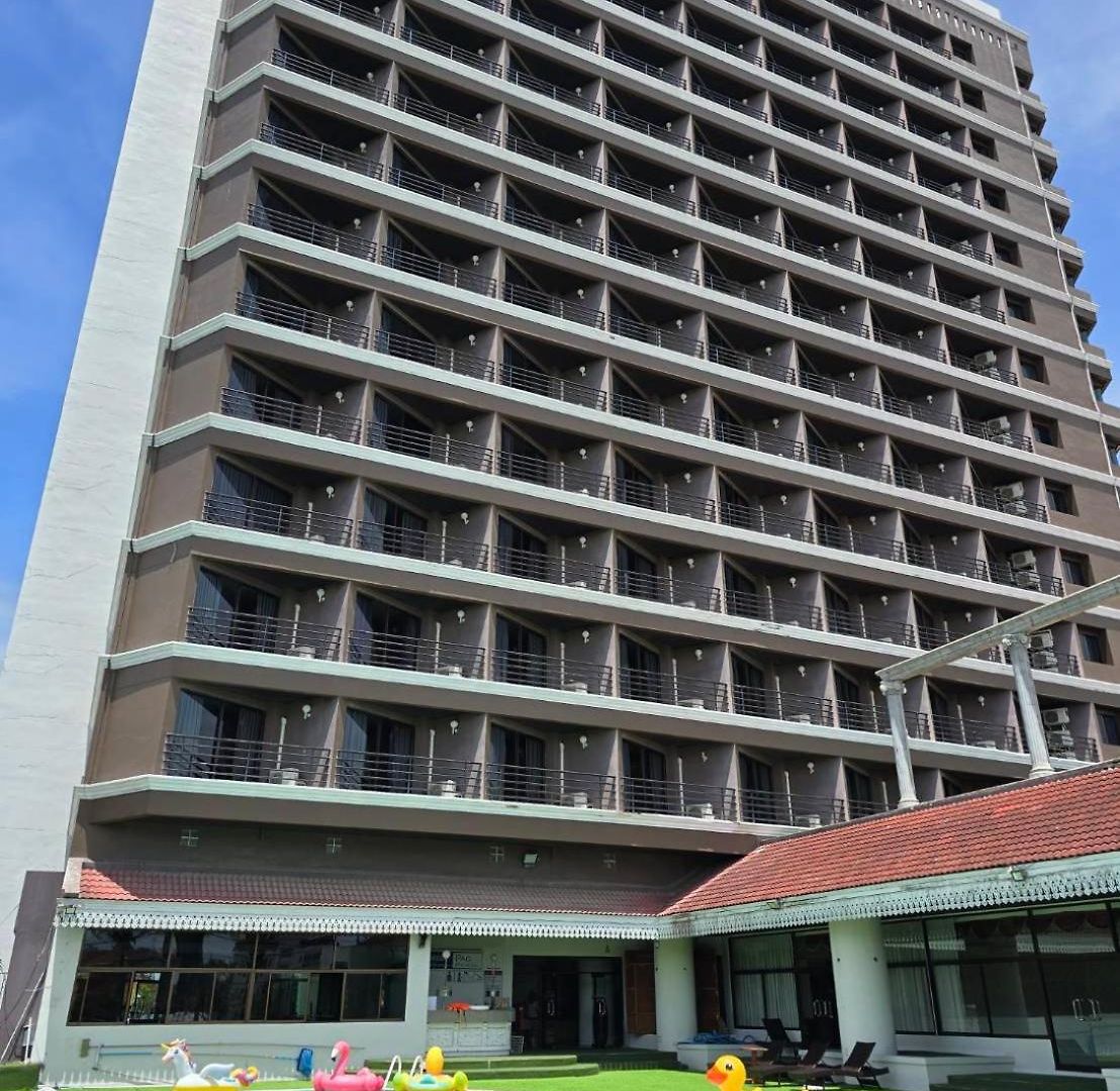 โรงแรม First Pacific Cirrus Pattaya
