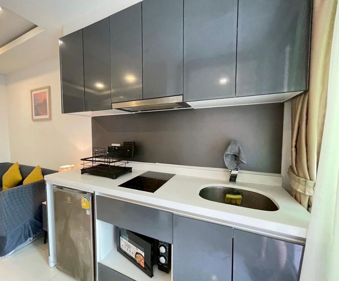 Arcadia Continental 1 Bedroom Pool View Apartment *