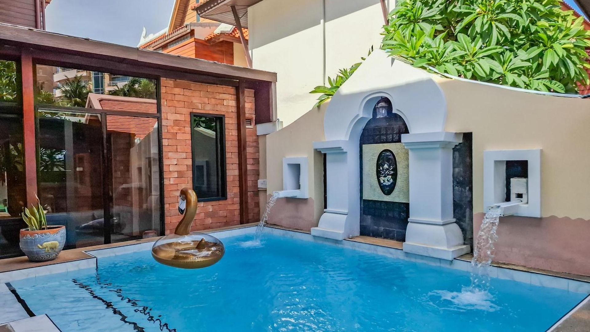 3bhk Private Pool With Sauna Snooker