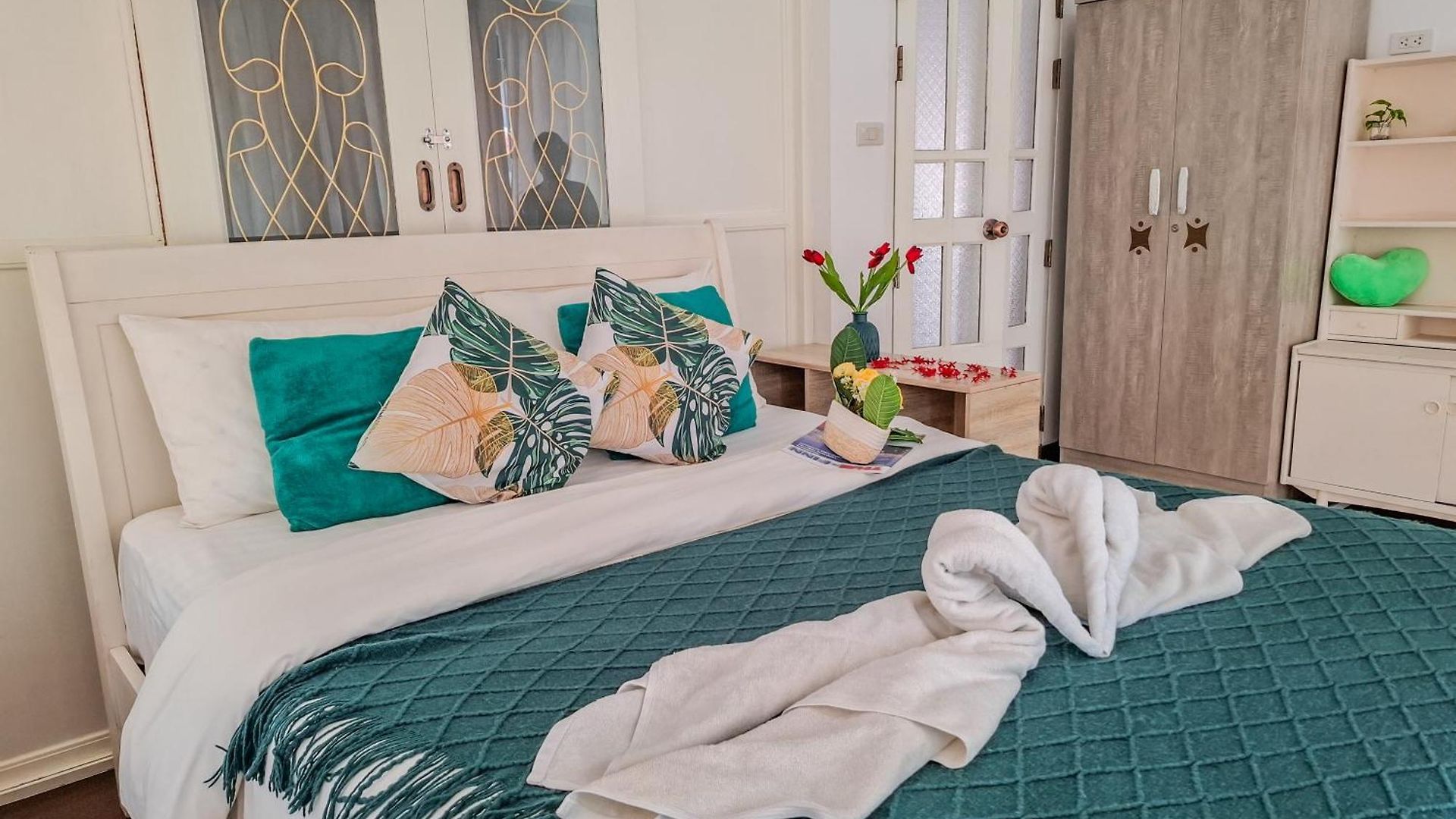 3bhk Private Pool With Sauna Snooker Villa