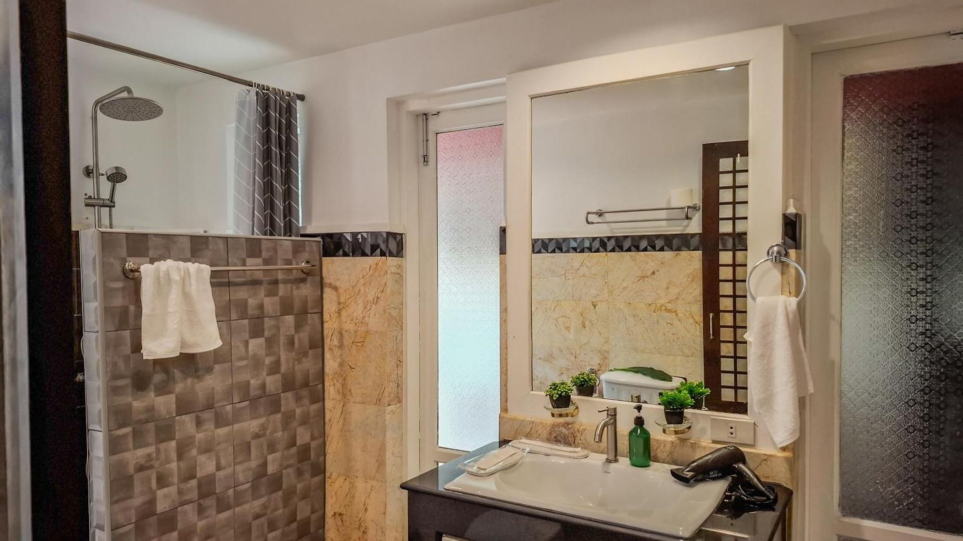 3bhk Private Pool With Sauna Snooker * Pattaya