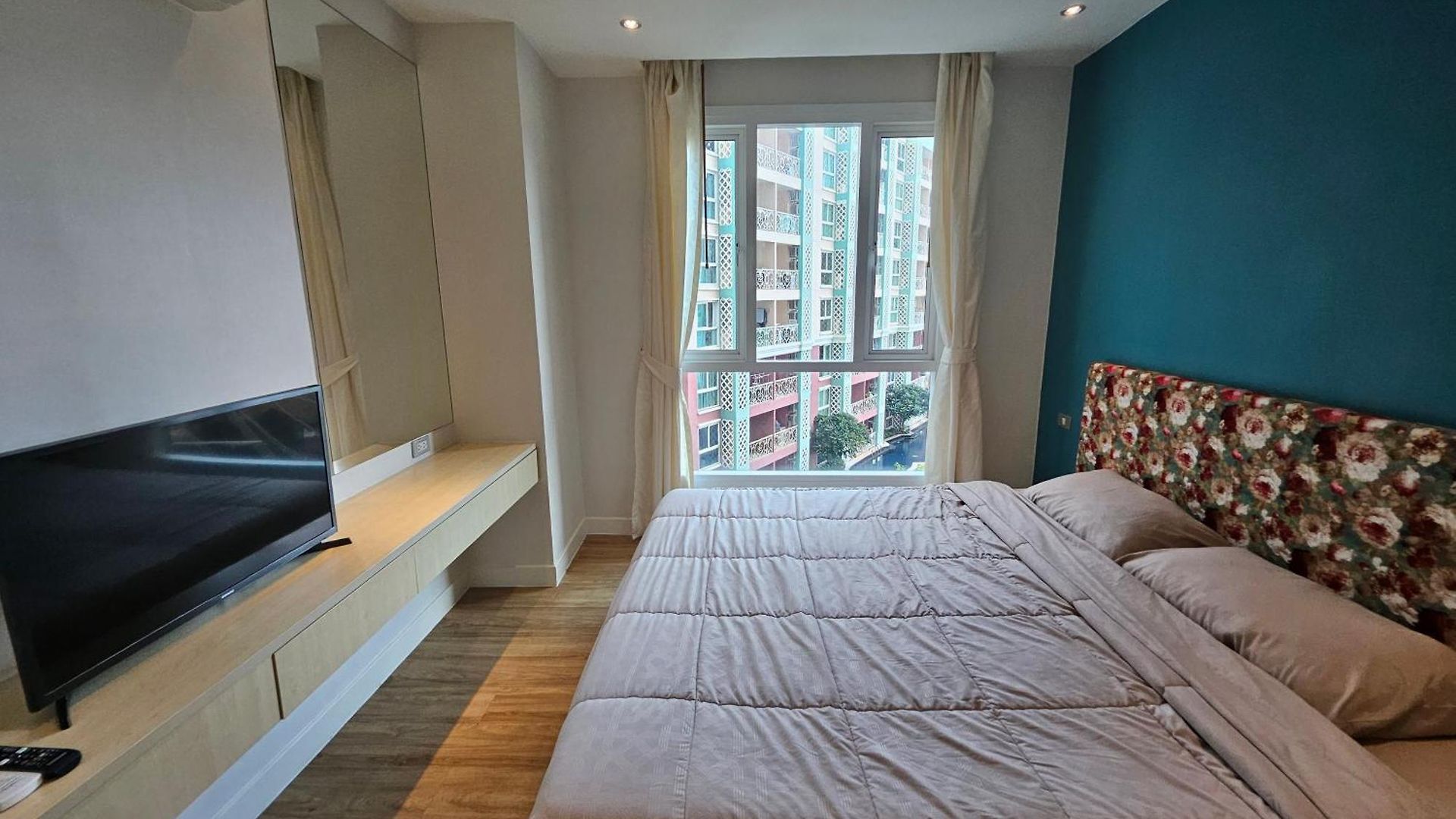 Apartment Stunning 1bdr In Fairytale Water Park Grande Caribbean Pattaya