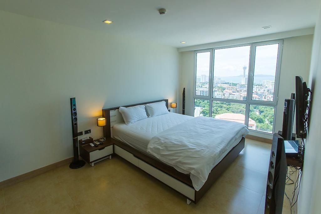 อพาร์ตโฮเทล The Cliff Pattaya