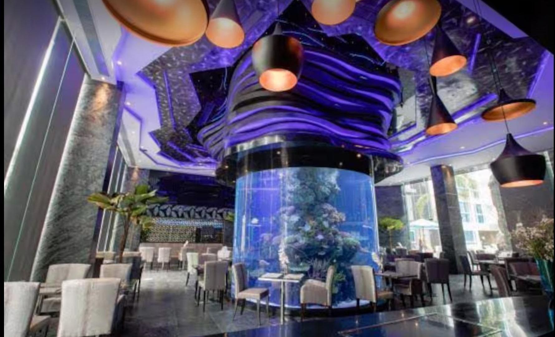 อพาร์ทเม้น Large Deluxe Condo, Centara Azure Residence,