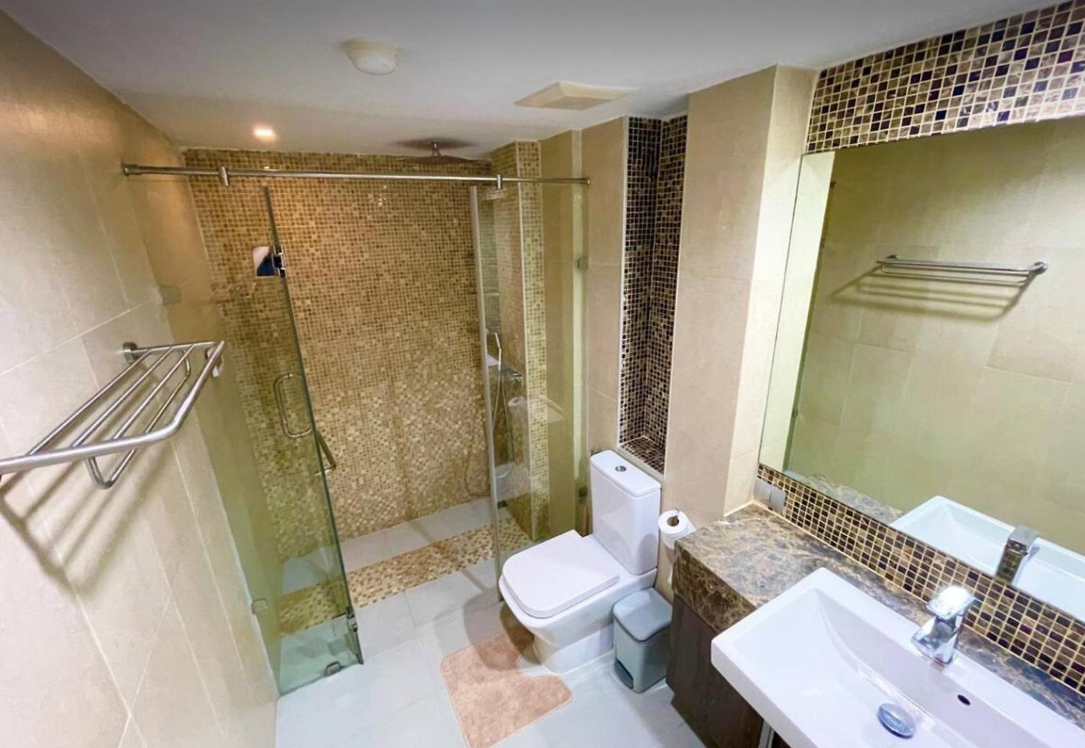 Large Deluxe Condo, Centara Azure Residence, อพาร์ทเม้น Pattaya