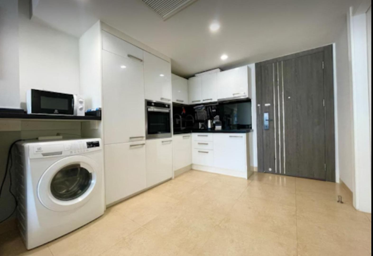 อพาร์ทเม้น Large Deluxe Condo, Centara Azure Residence, *
