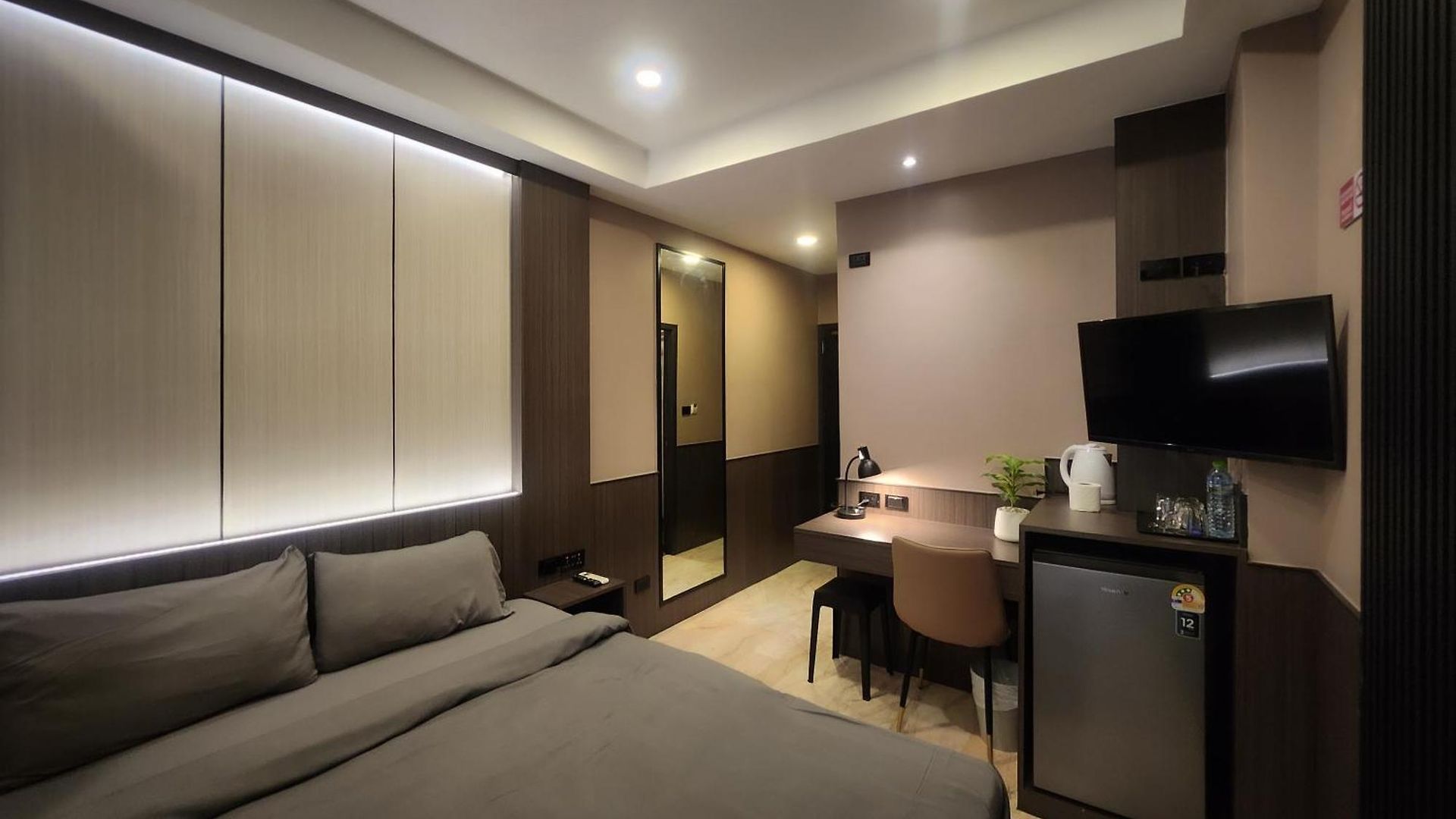 โรงแรม Max