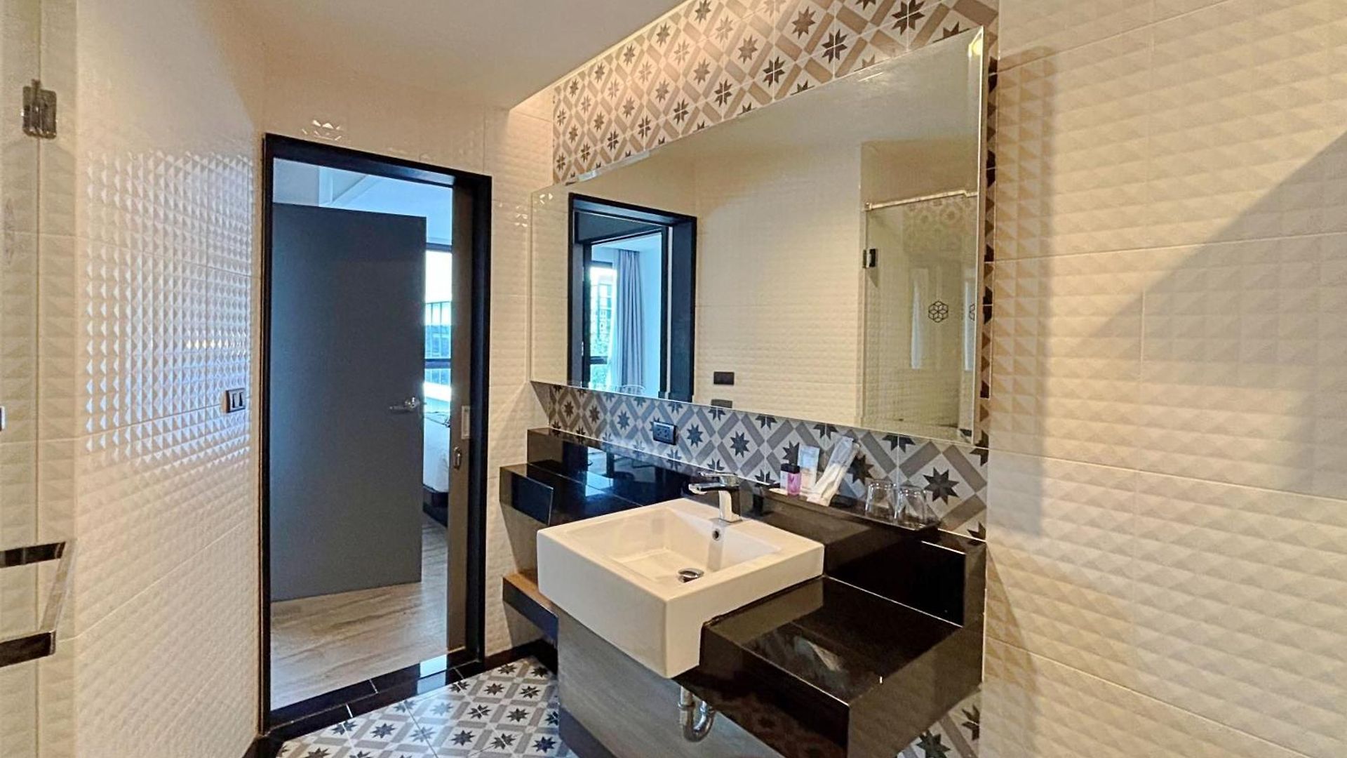 Chezzotel Pattaya