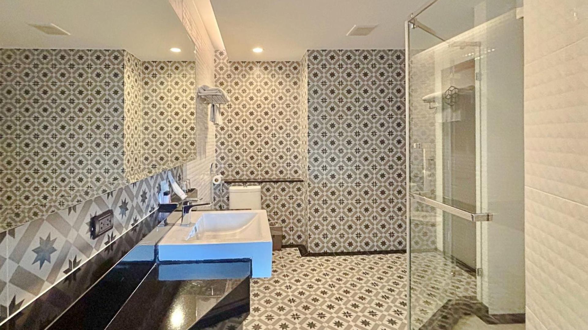 โรงแรม Chezzotel Pattaya