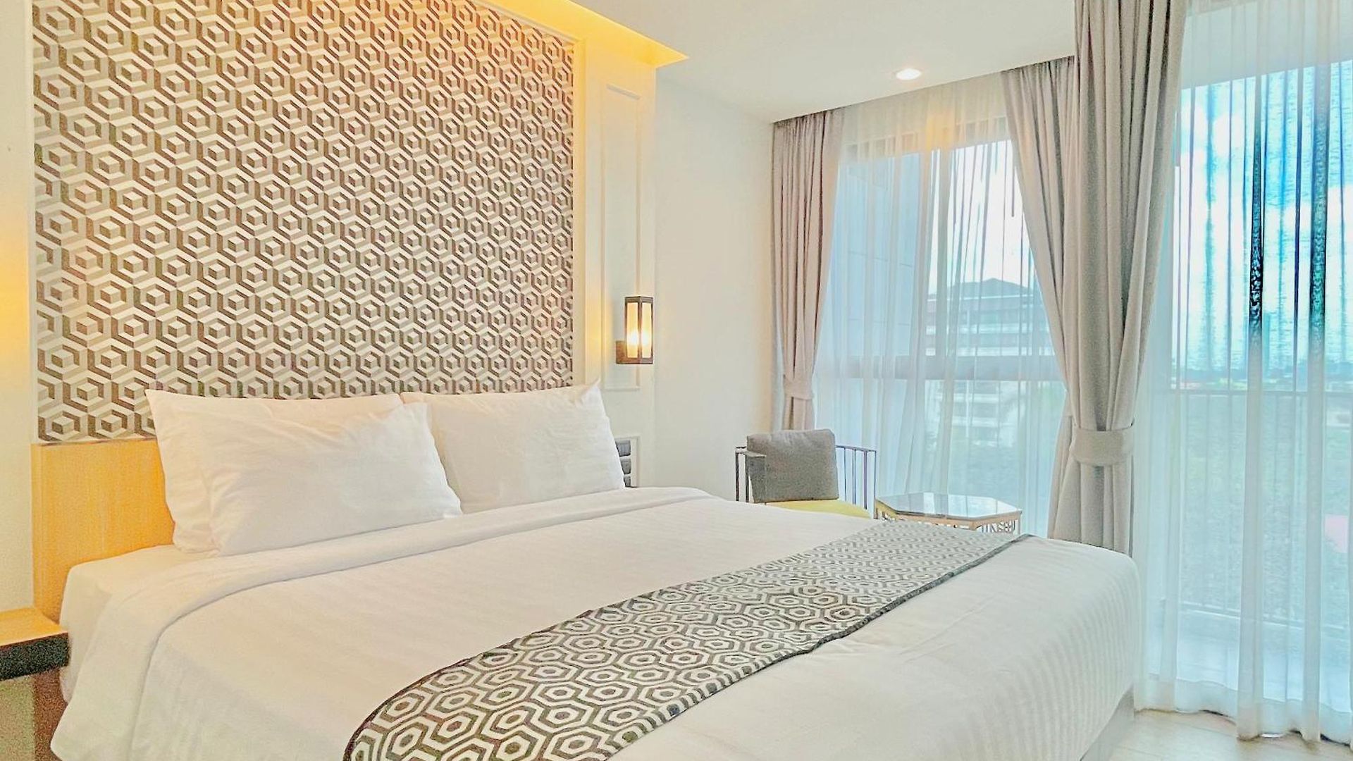 Chezzotel 4* Pattaya