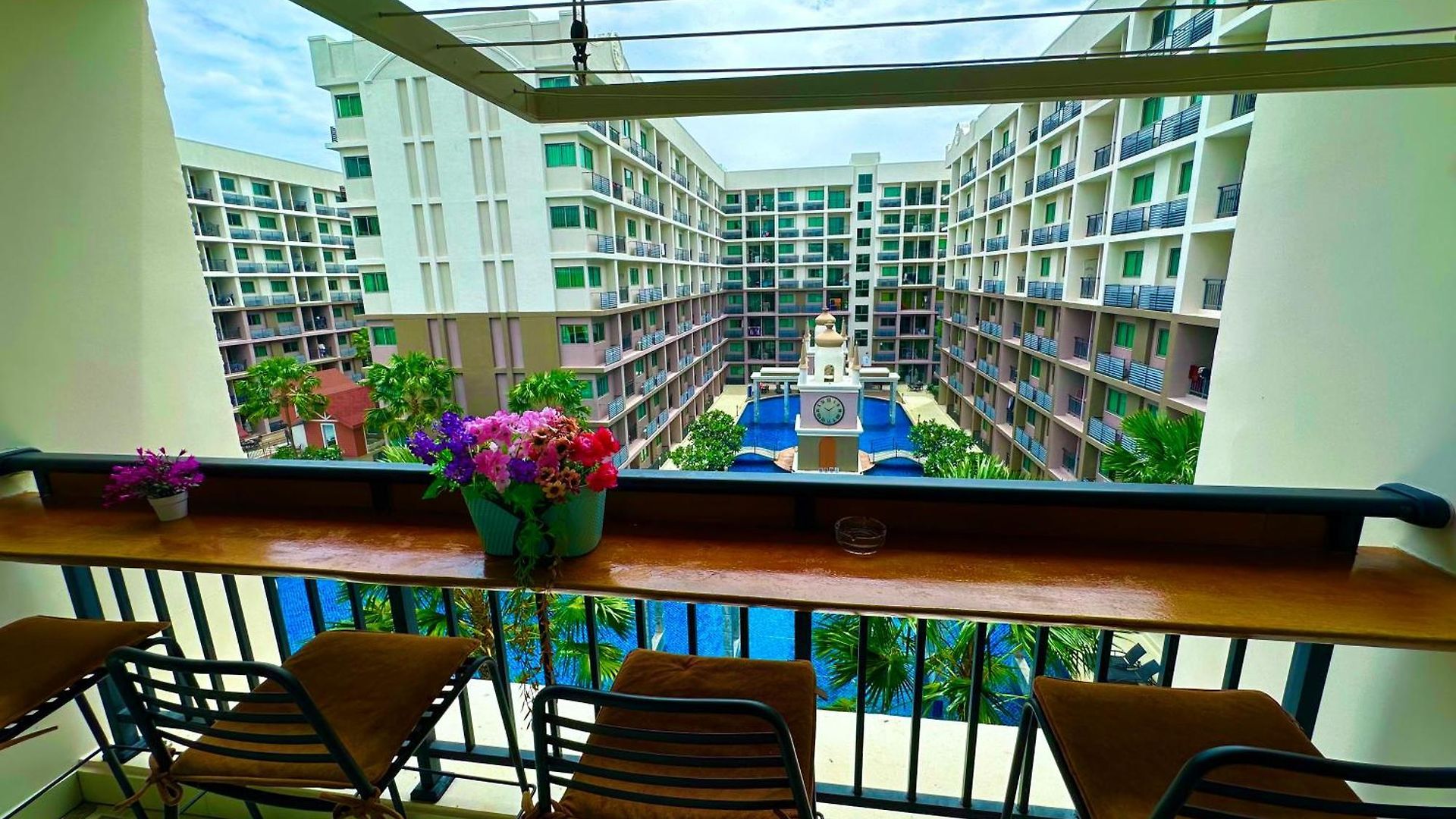 อพาร์ทเม้น Arcadia Continental