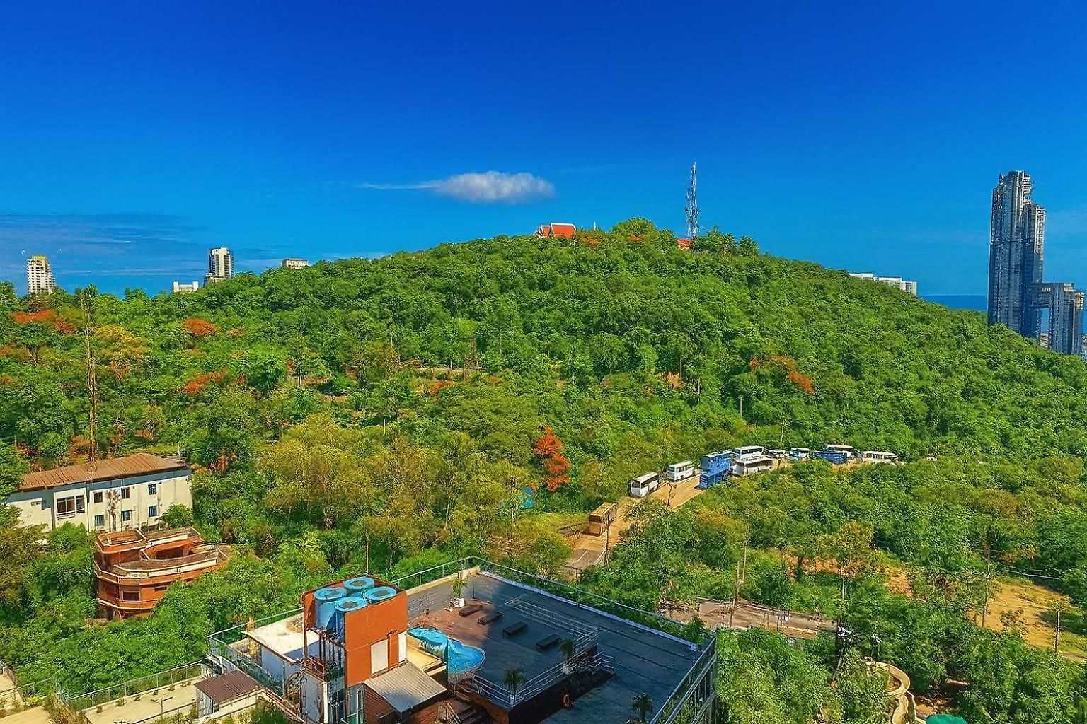 อพาร์ทเม้น Luxury Hill Pool View Near And Walking Street In Pattaya