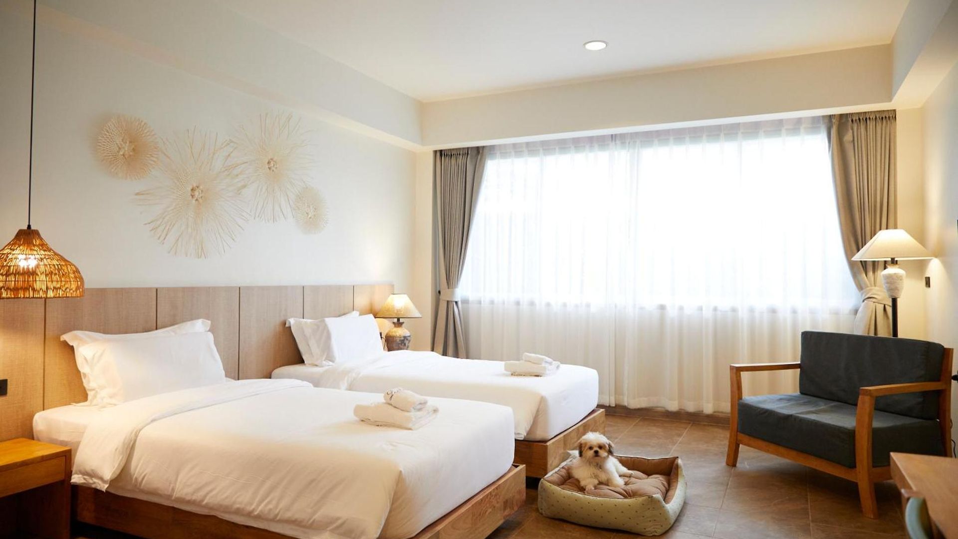 The Leela & 4* Pattaya