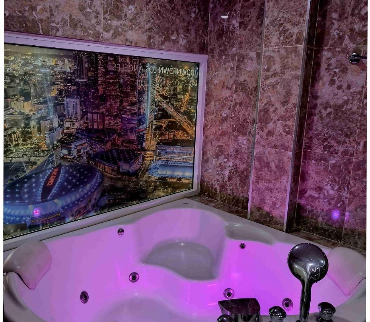Titanic Residence-7 Minute Walk To The โรงแรม 4*