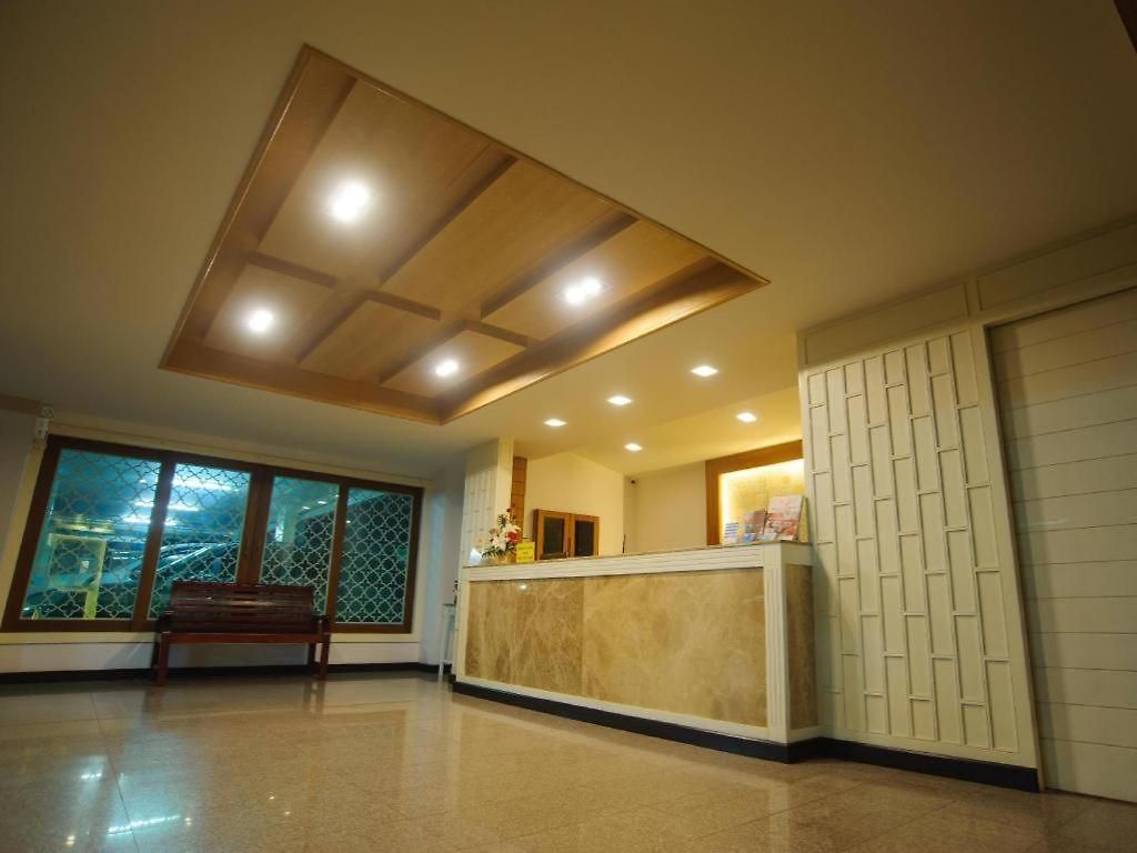Diamond Place โรงแรม