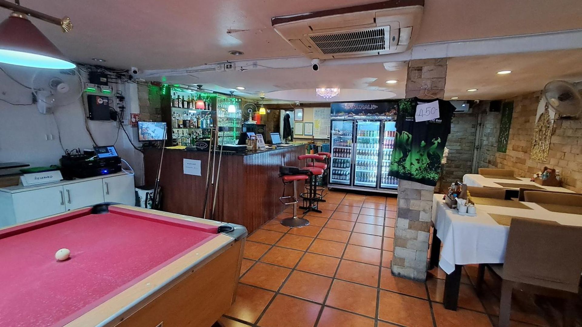 Namtip Bar & *
