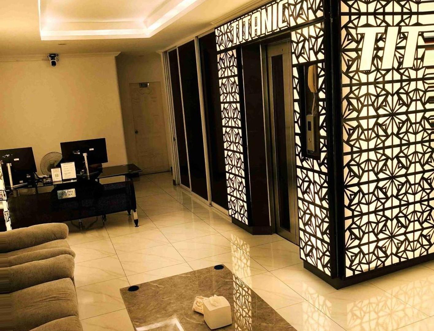 โรงแรม Titanic Residence-7 Minute Walk To The 4*