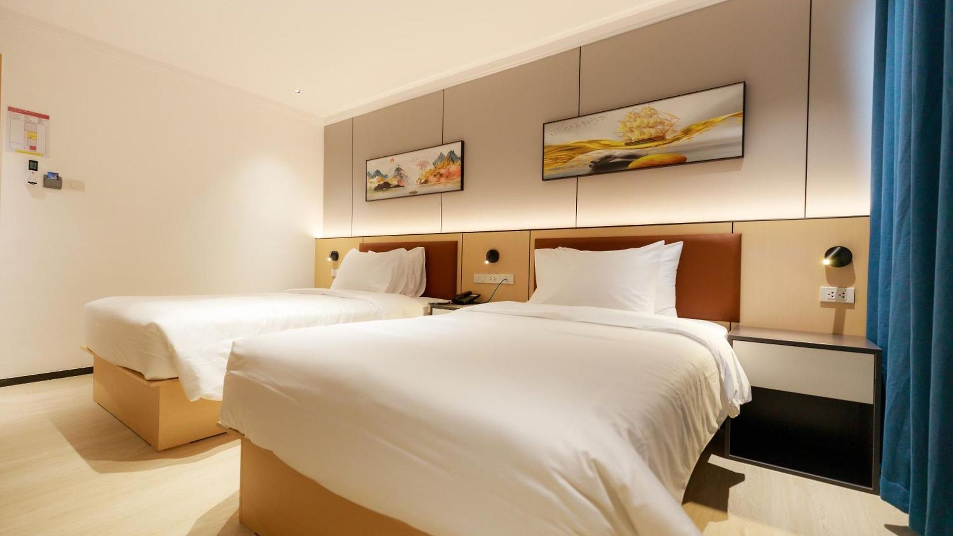โรงแรม Banana South *