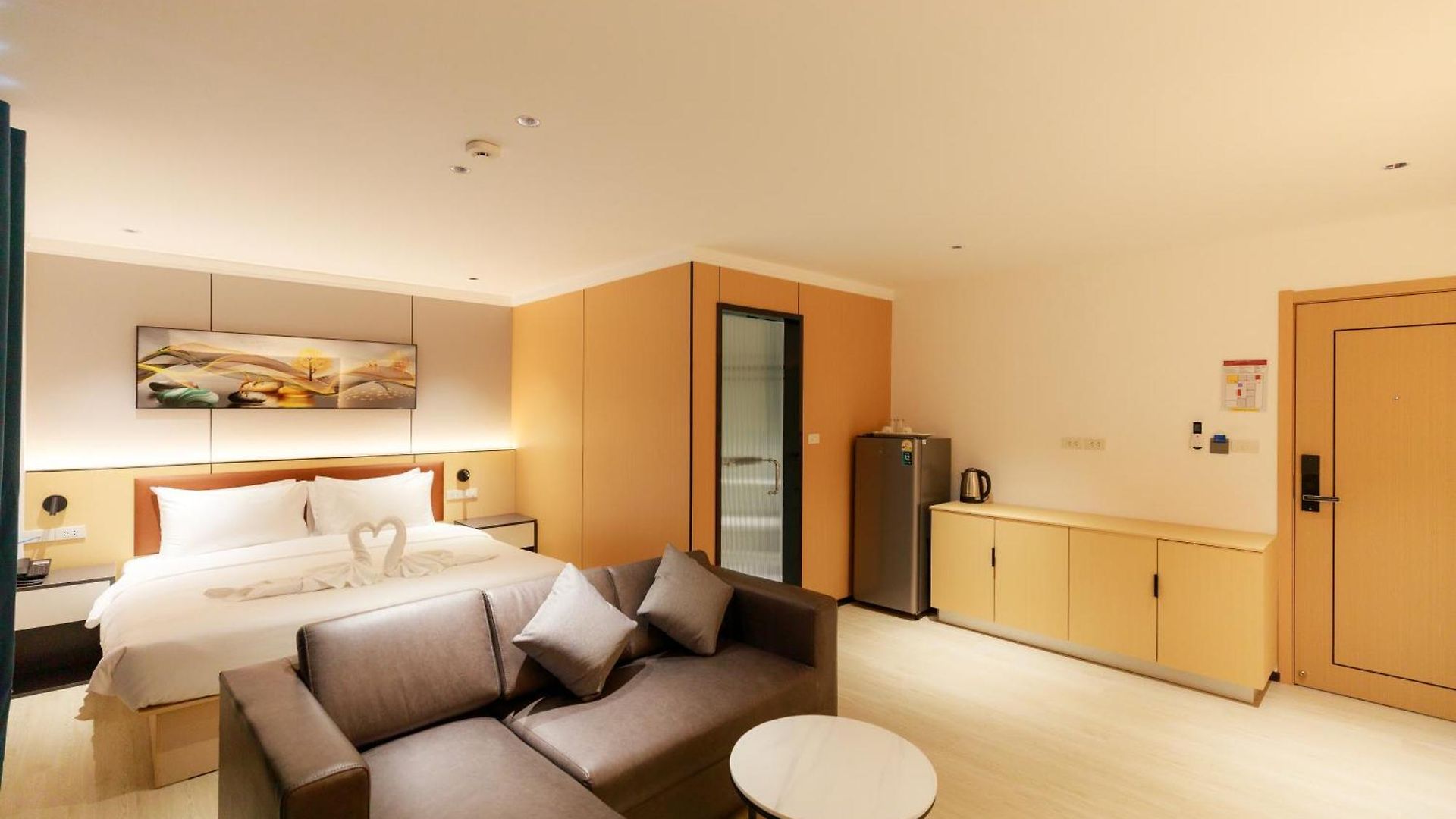 โรงแรม Banana South *