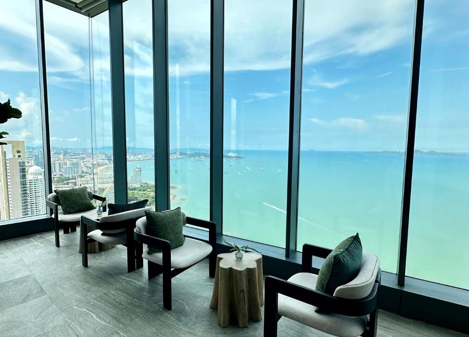 Arom Wongamat Luxury Boutique Beachfront In North Pattaya, 702 อพาร์ทเม้น