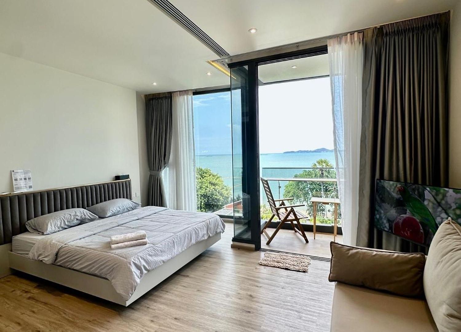 Arom Wongamat Luxury Boutique Beachfront In North Pattaya, 702 อพาร์ทเม้น
