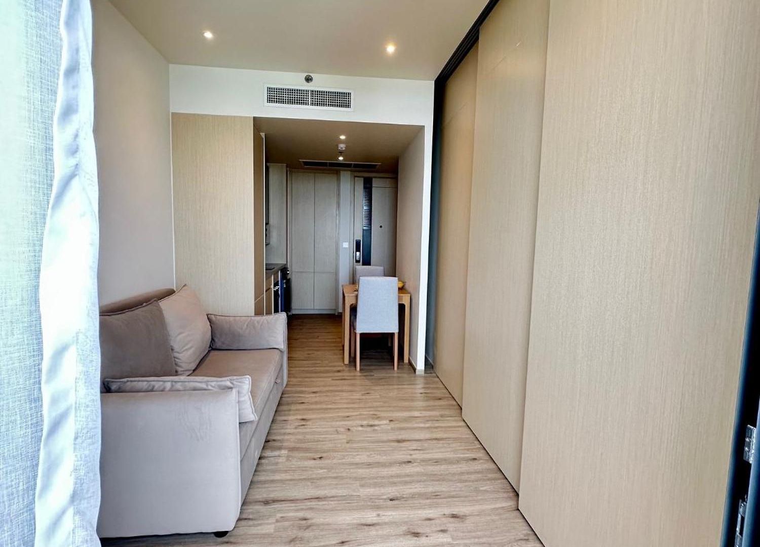 อพาร์ทเม้น Arom Wongamat Luxury Boutique Beachfront In North Pattaya, 702