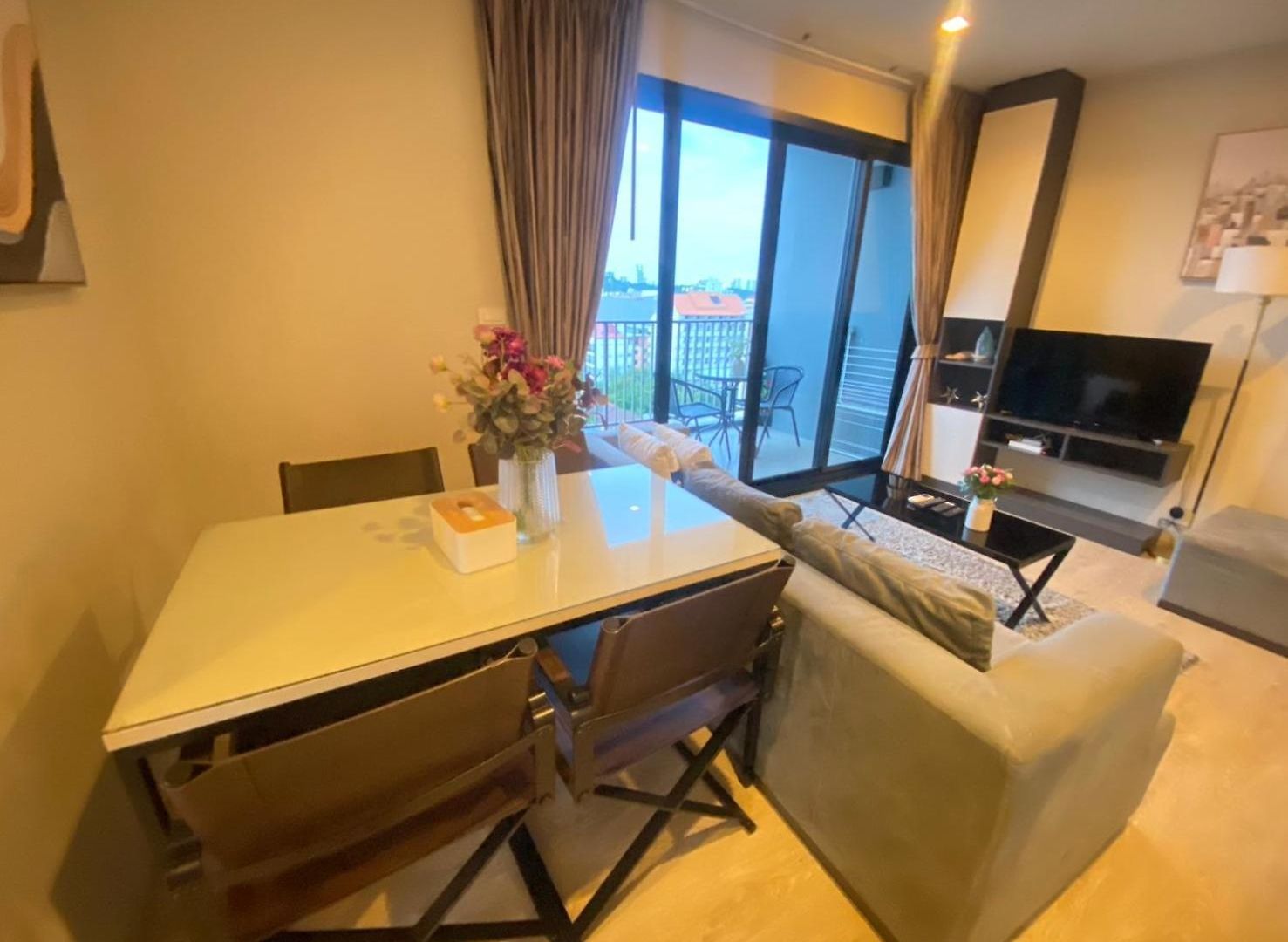 2 Bed At Excellent Location - In Class