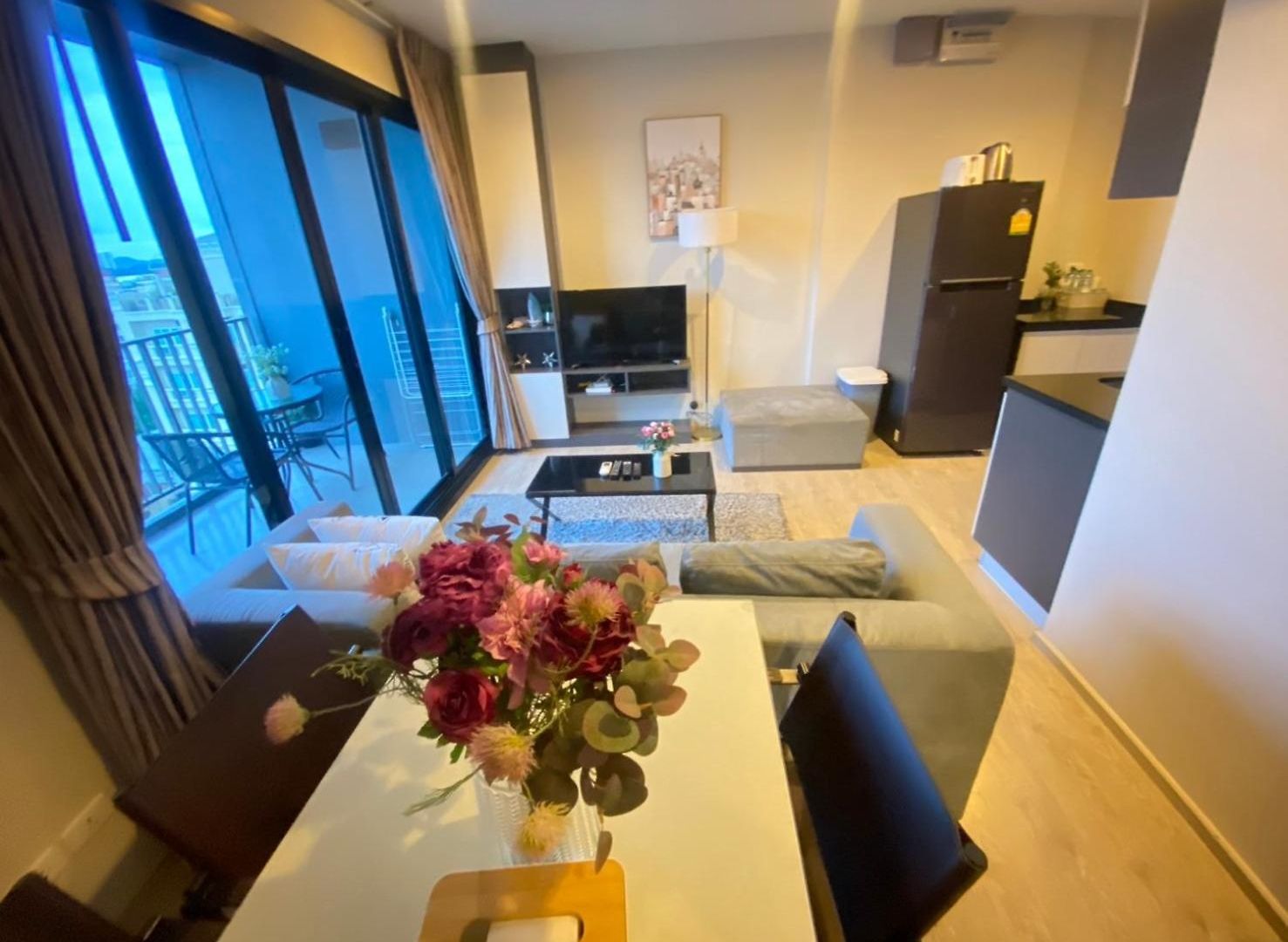 อพาร์ทเม้น 2 Bed At Excellent Location - In Class