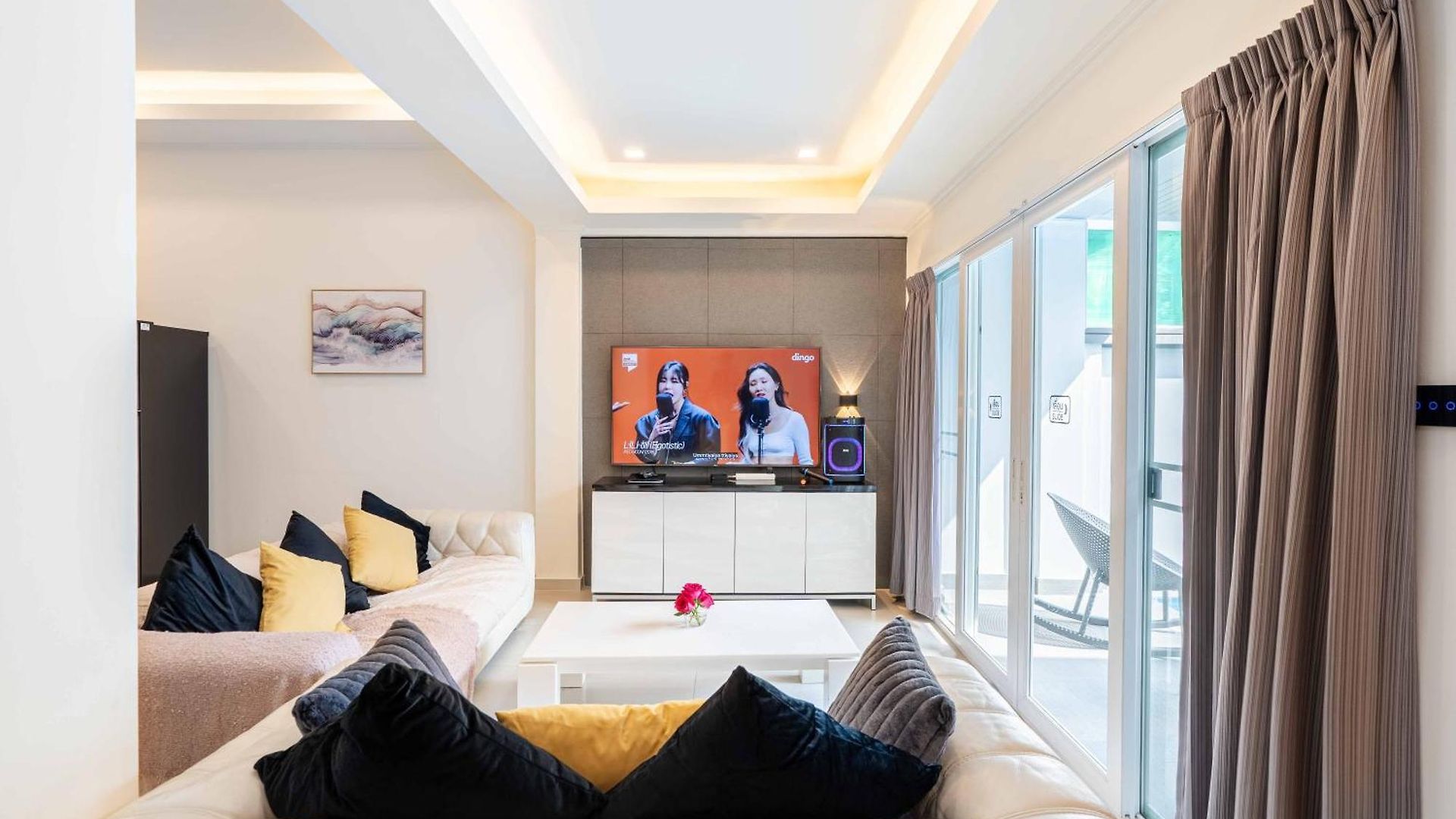 วันหยุดที่บ้าน The Terrace Pratumnak 205