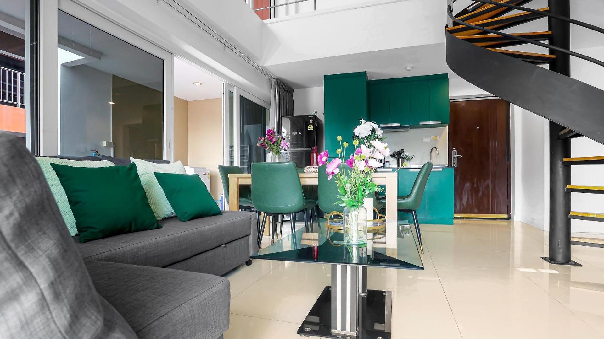 อพาร์ทเม้น Luxurious Penthouse Pattaya