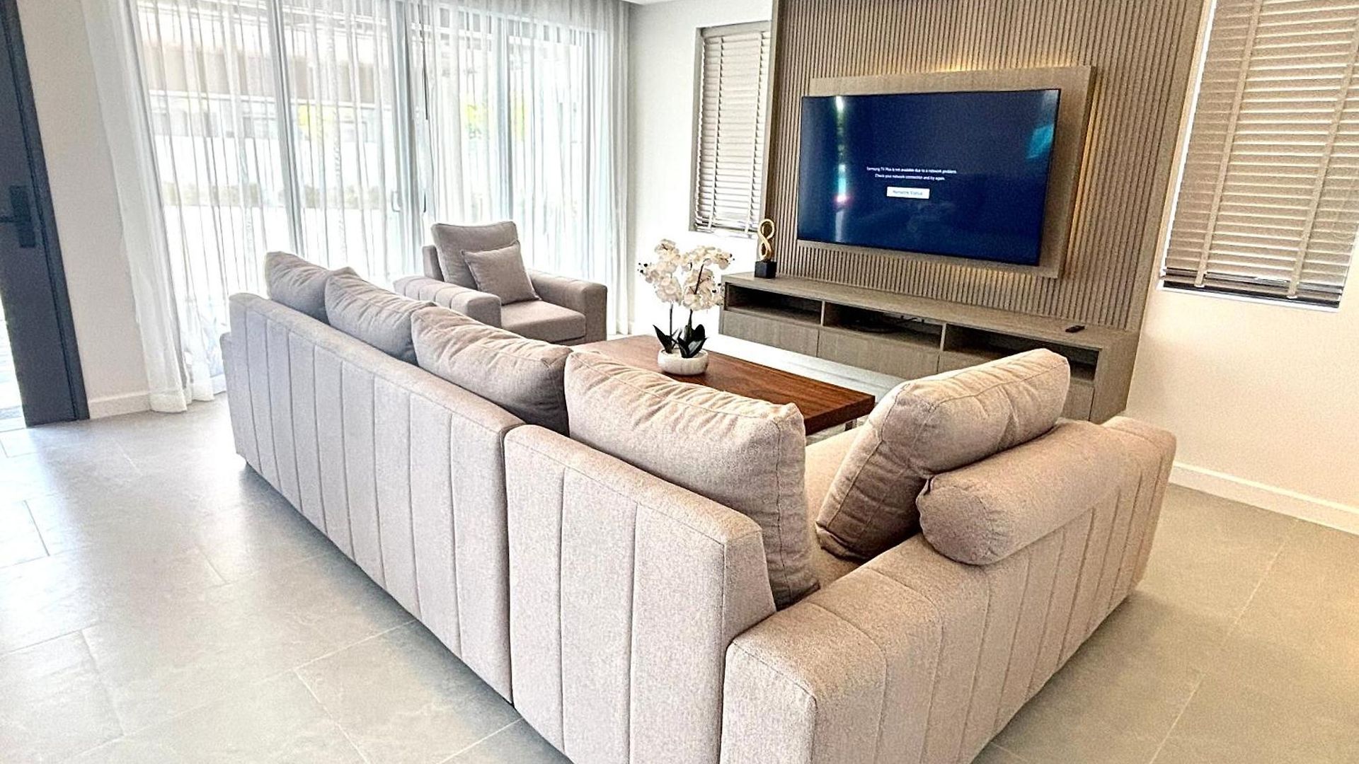 Zensiri Stylish Brand New Pool *