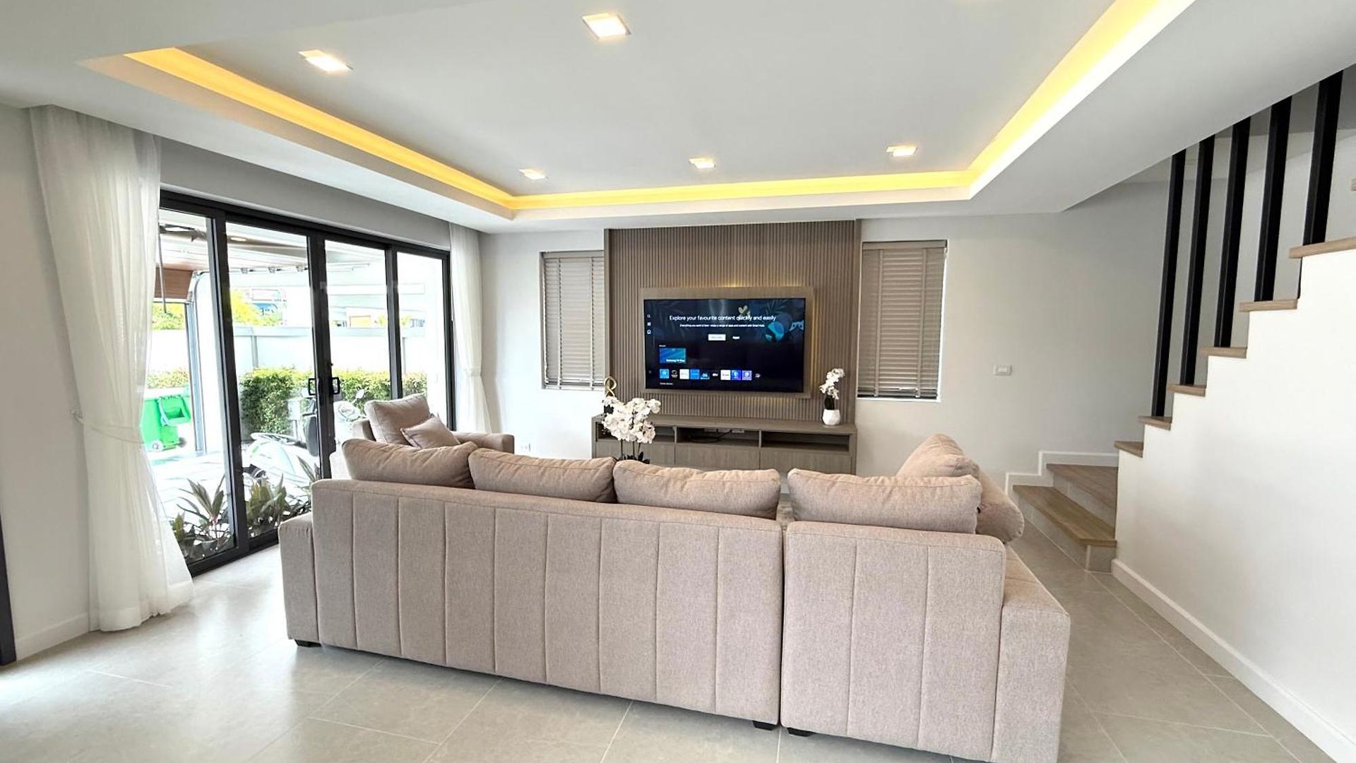 Zensiri Stylish Brand New Pool วิลล่า