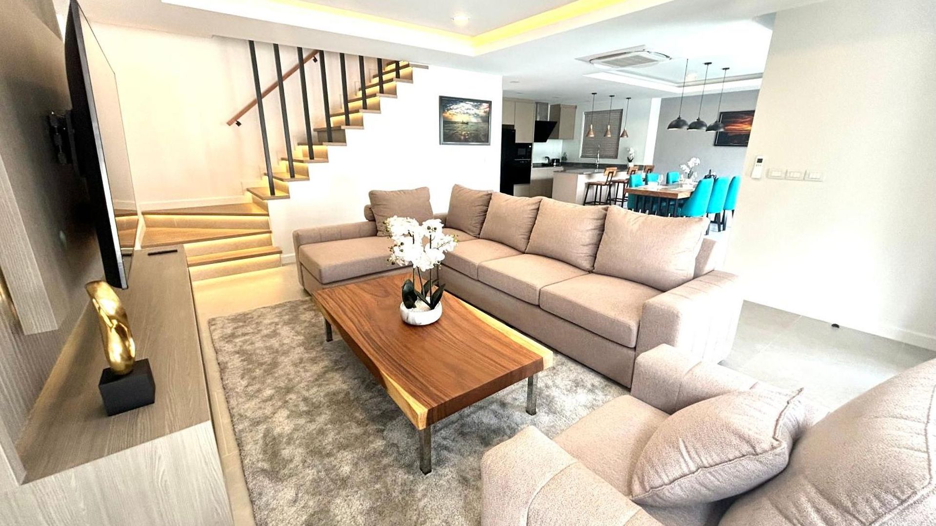 Zensiri Stylish Brand New Pool วิลล่า