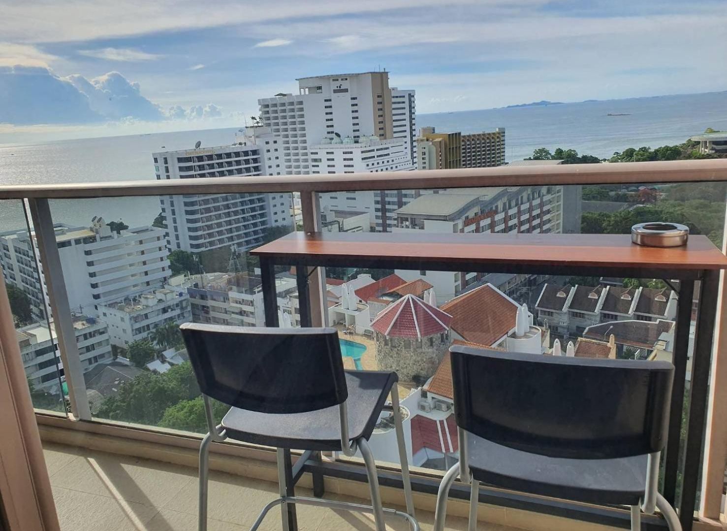 อพาร์ทเม้น The Guestrooms Pattaya