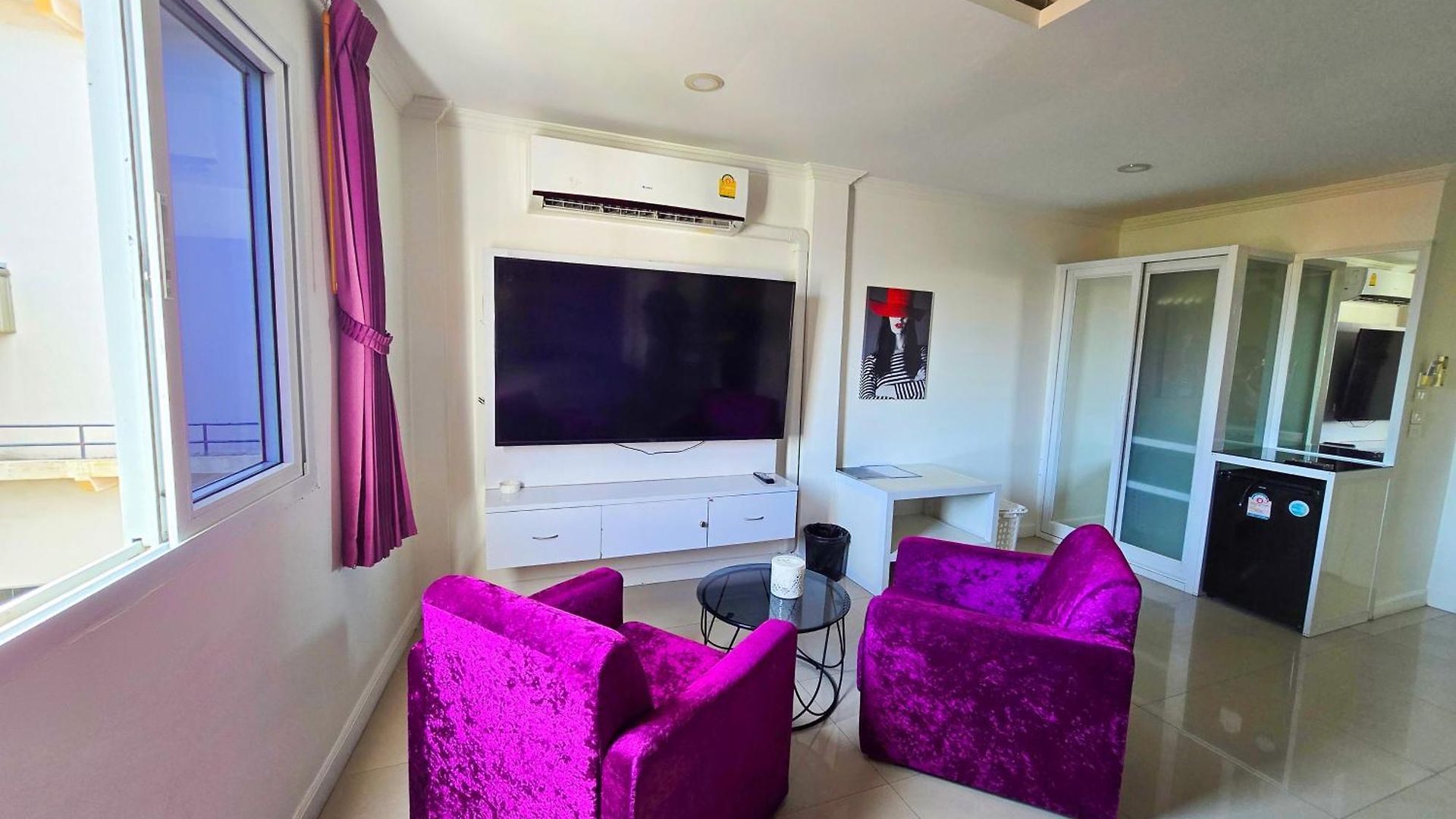 Titanic Residence-7 Minute Walk To The โรงแรม 4*