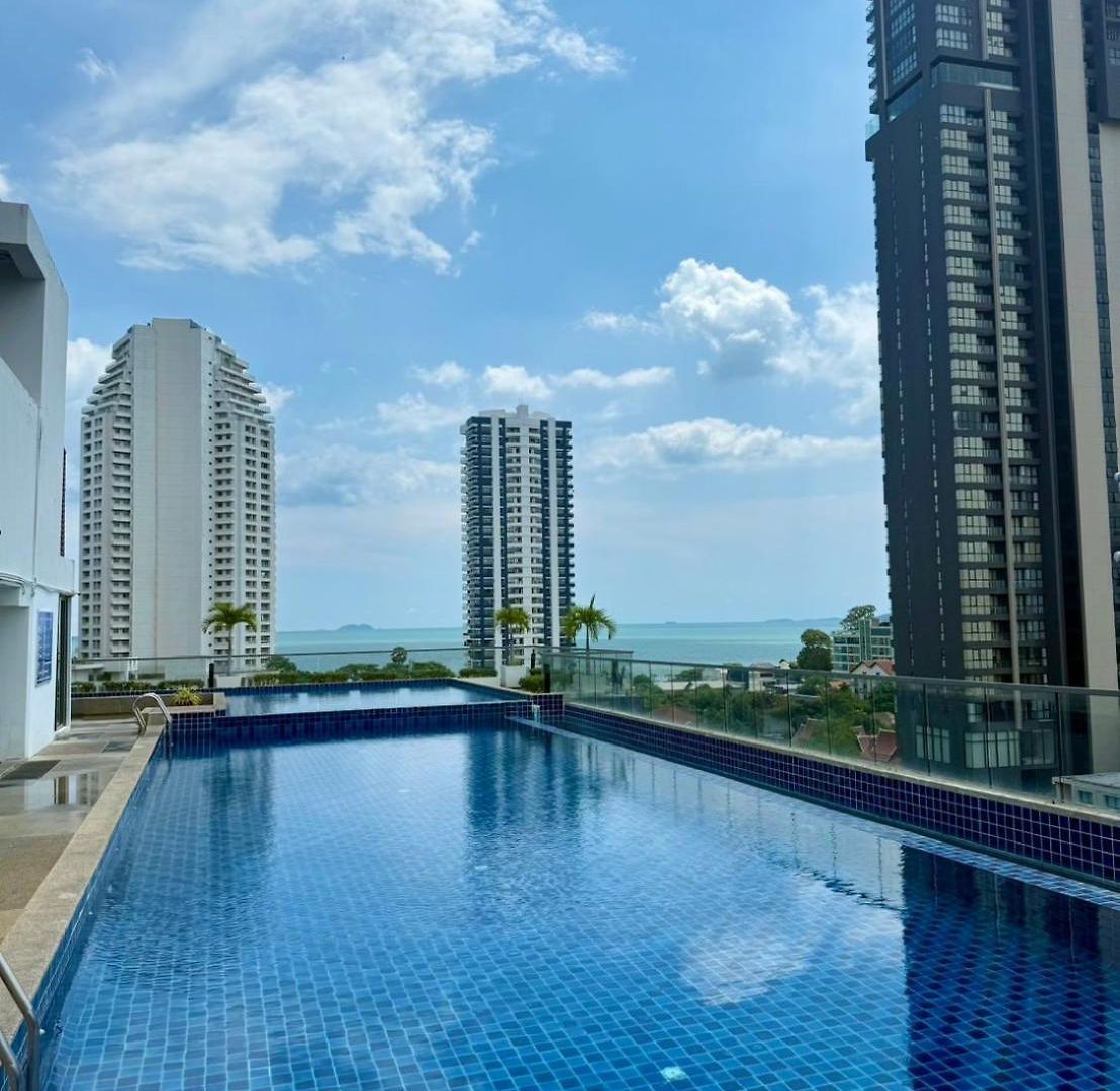Laguna Bay 2, With Sea View Rooftop Pool อพาร์ทเม้น Pattaya