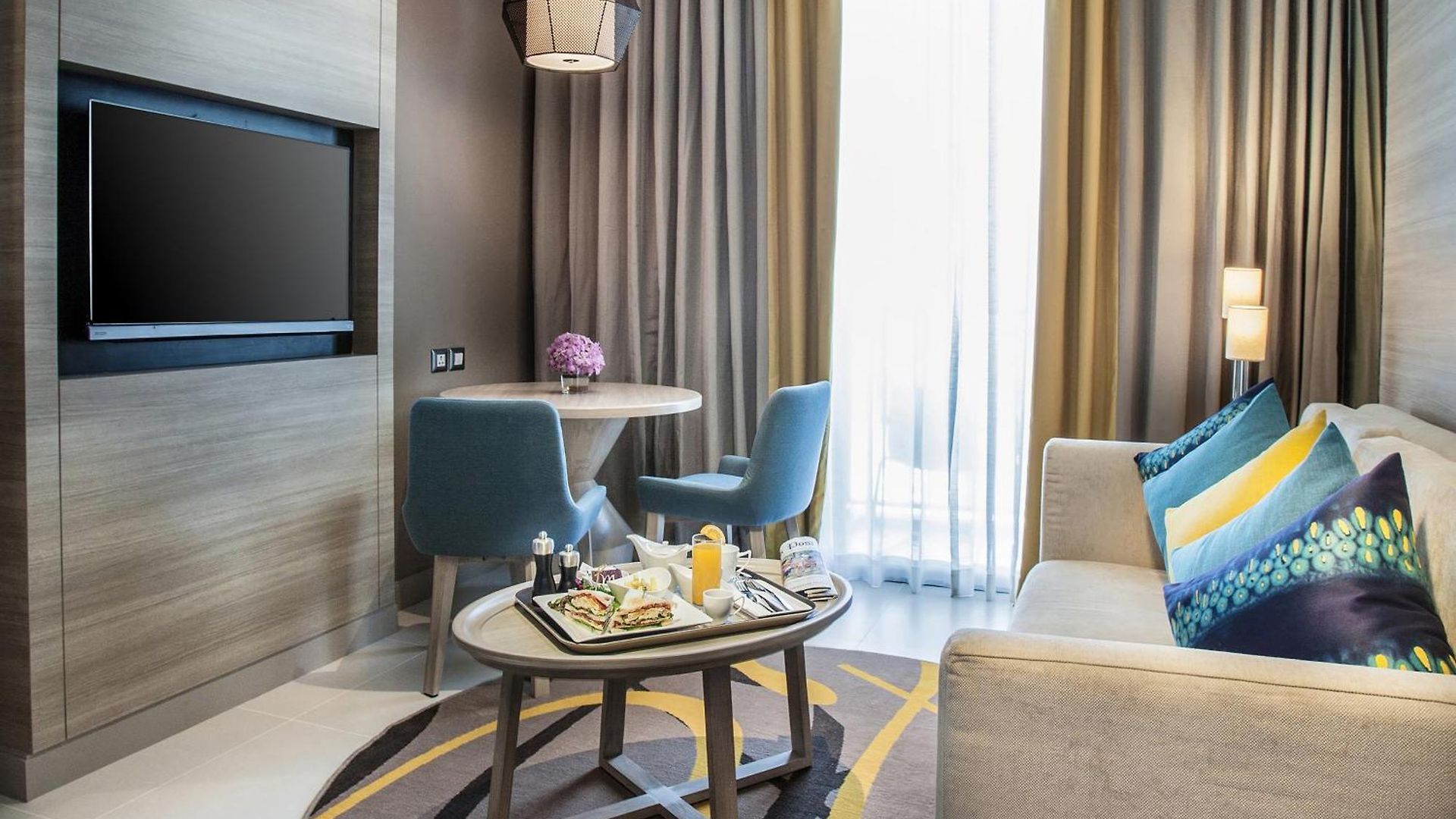 โรงแรม Mercure Ocean 4*