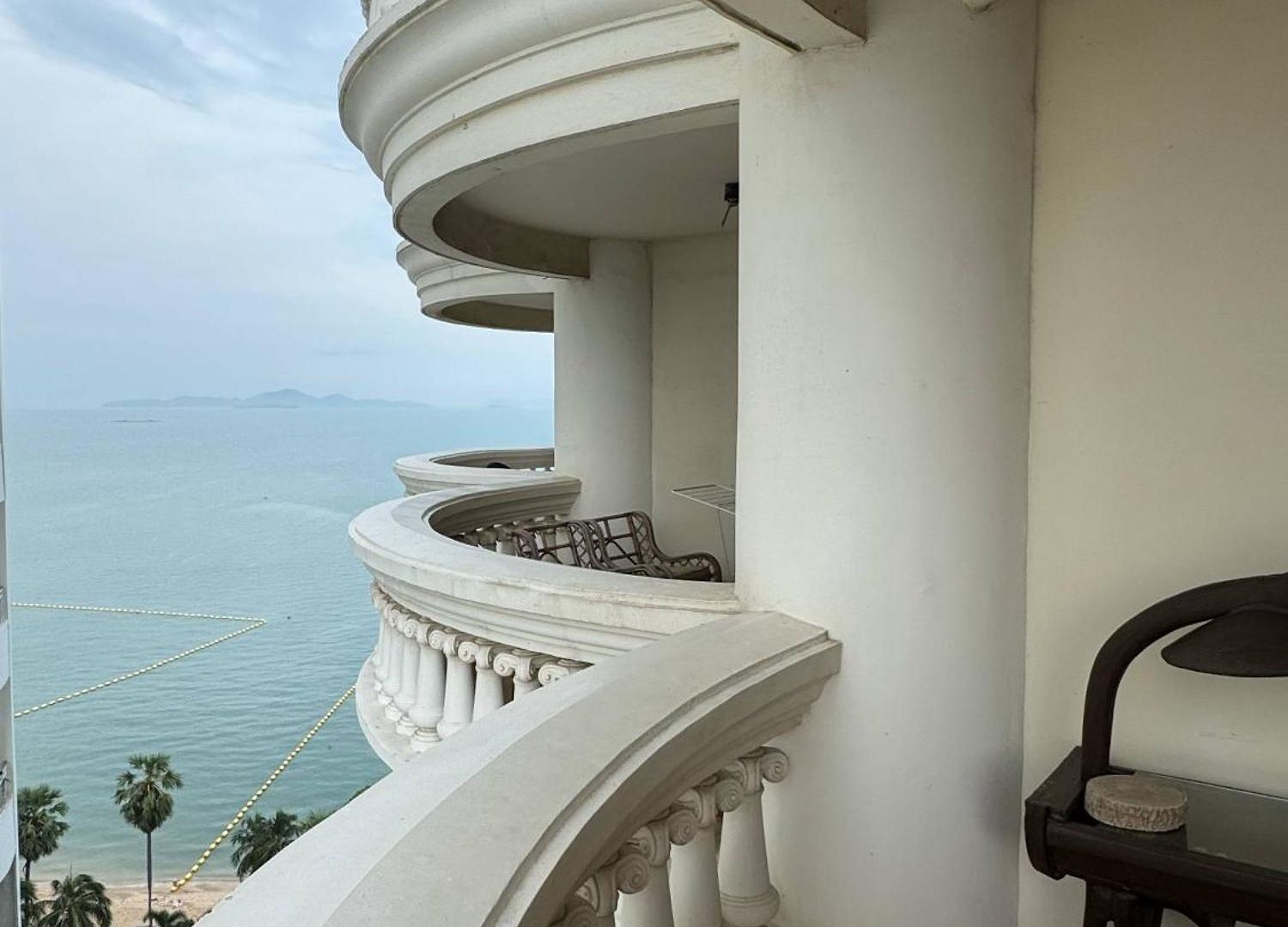 Apartment Sky Sea View