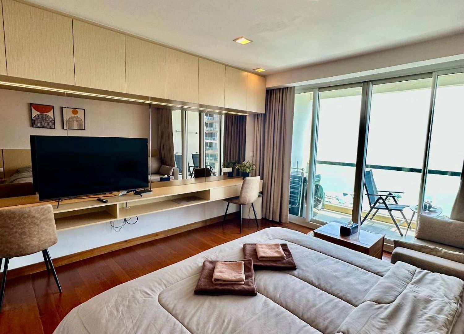 อพาร์ทเม้น The Palm Wongamat - Spacious 1606 Luxury In The Elite